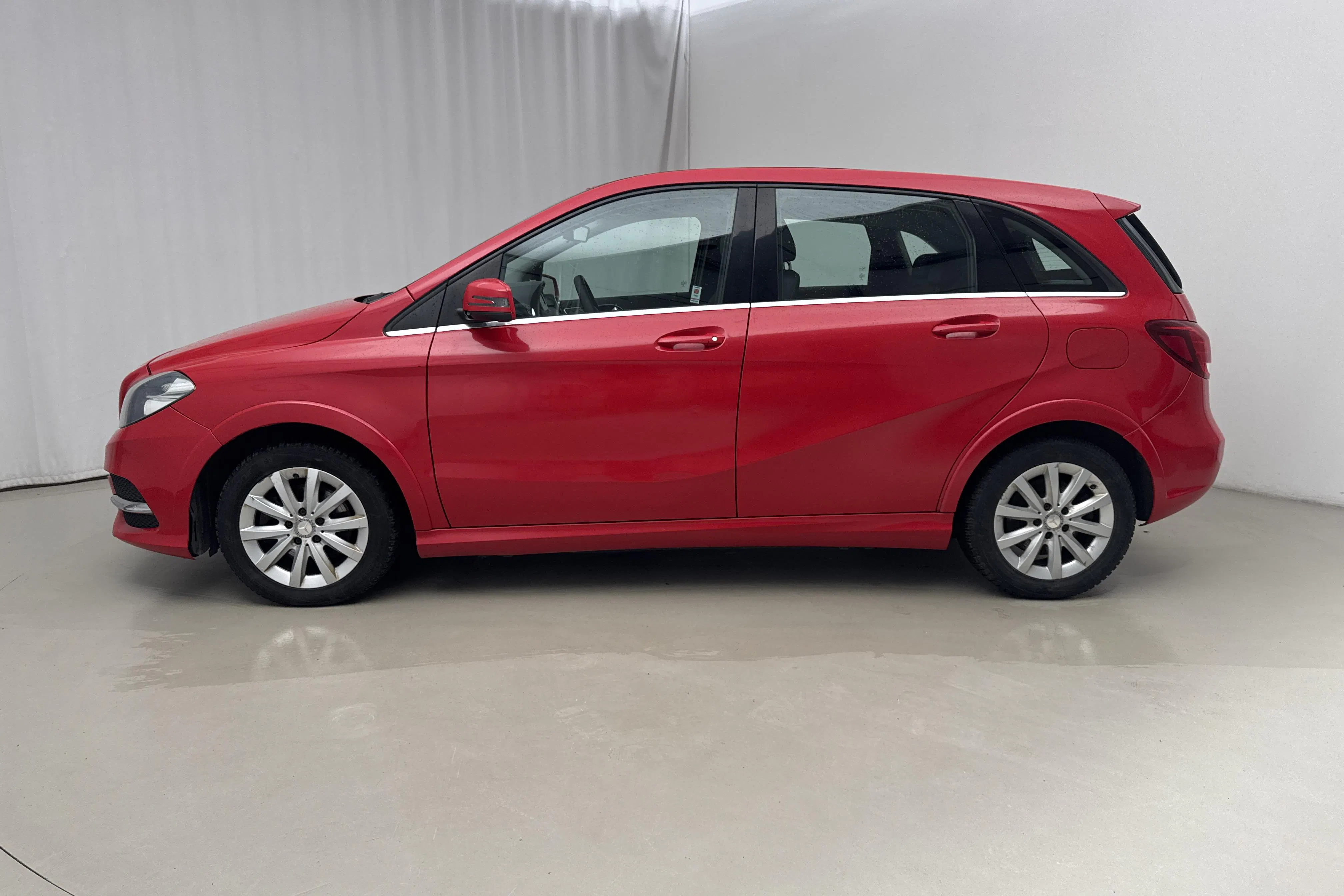 Presentationsfoto 2 av 13: Mercedes B 200 c W242 (156hk) - 37 322 mil - Automat - svart - 2016