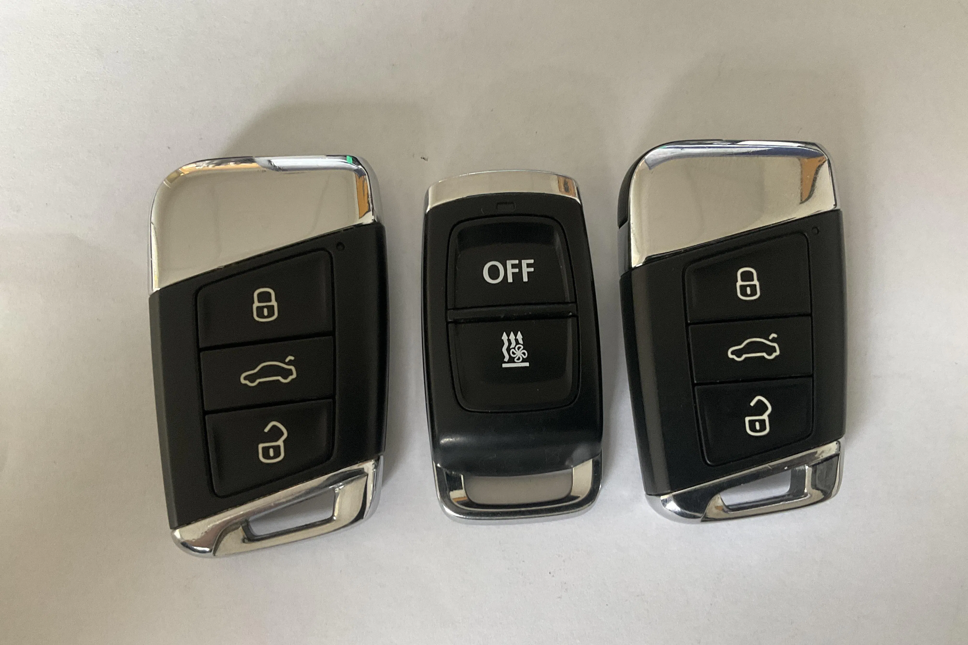 Presentationsfoto 18 av 18: VW Passat 2.0 TDI Sportscombi 4Motion (200hk) - 16 308 mil - Automat - vit - 2021