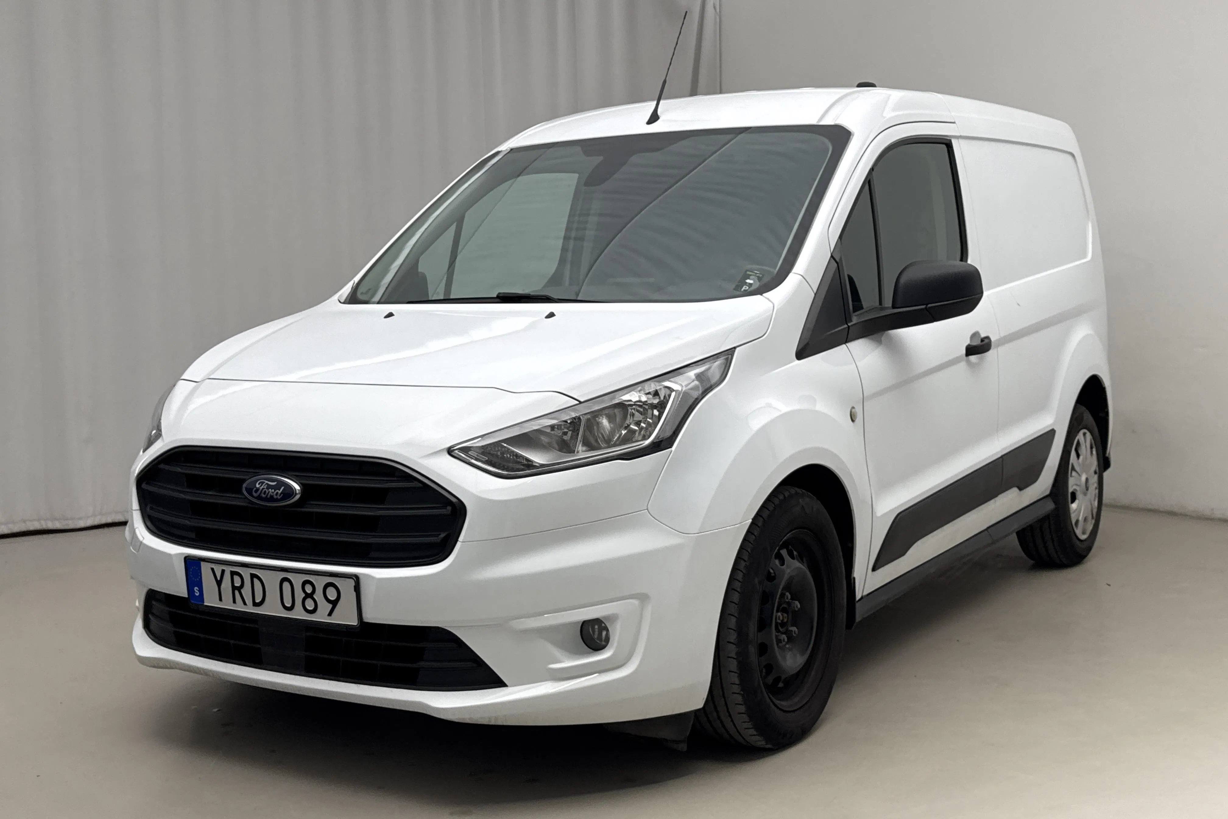 Presentation photo 1 of 17: Ford Transit Connect 1.5 EcoBlue (100hk) - 110 460 km - Manual - 2019