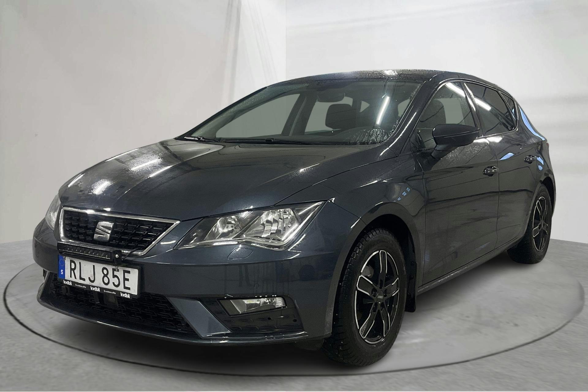 Presentationsfoto 1 av 22: Seat Leon 1.0 TSI 5dr (115hk) - 8 800 mil - Manuell - grå - 2020