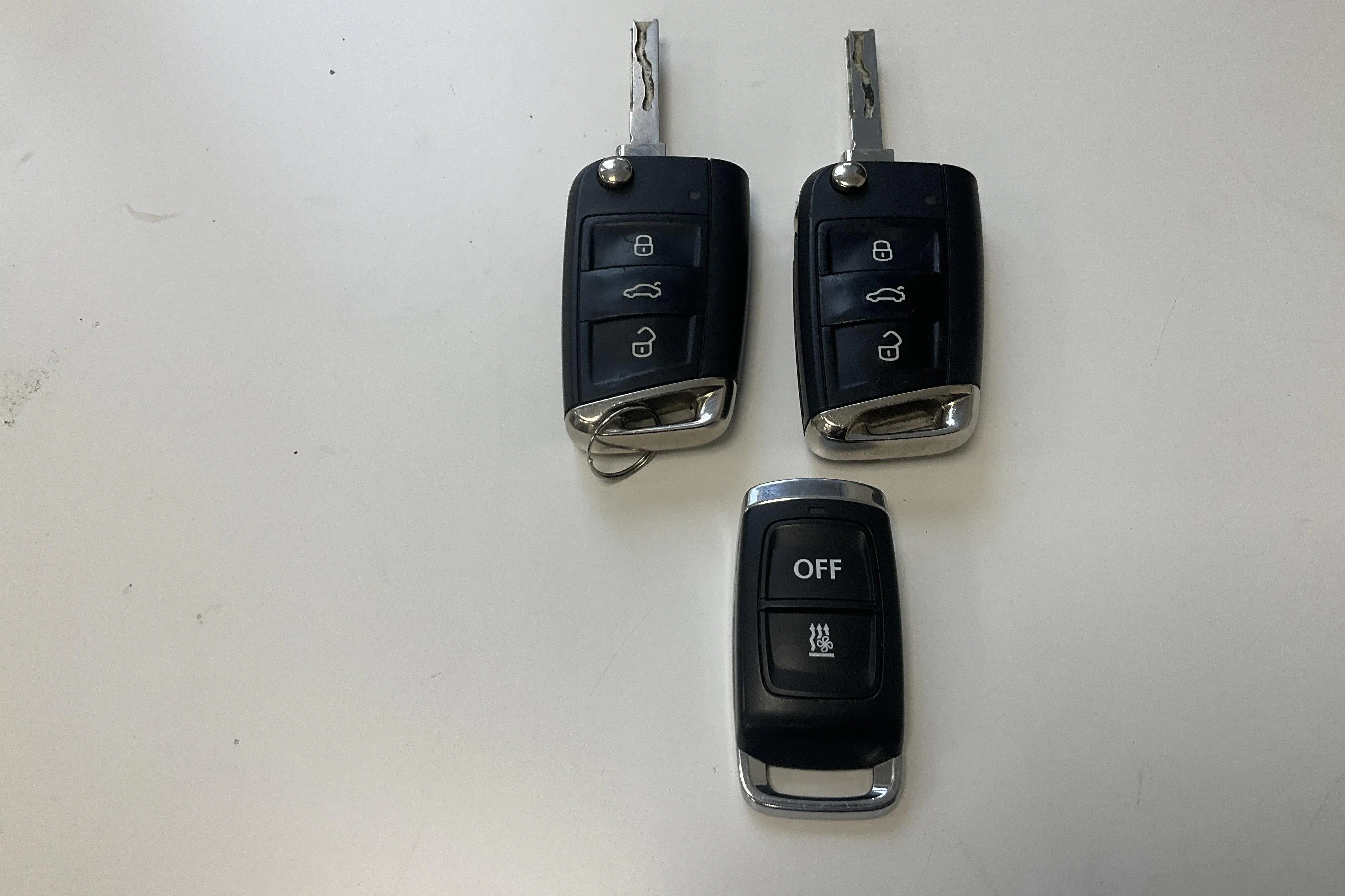 Presentationsfoto 17 av 17: VW Tiguan 2.0 TDI 4MOTION (200hk) - 13 674 mil - Automat - vit - 2021