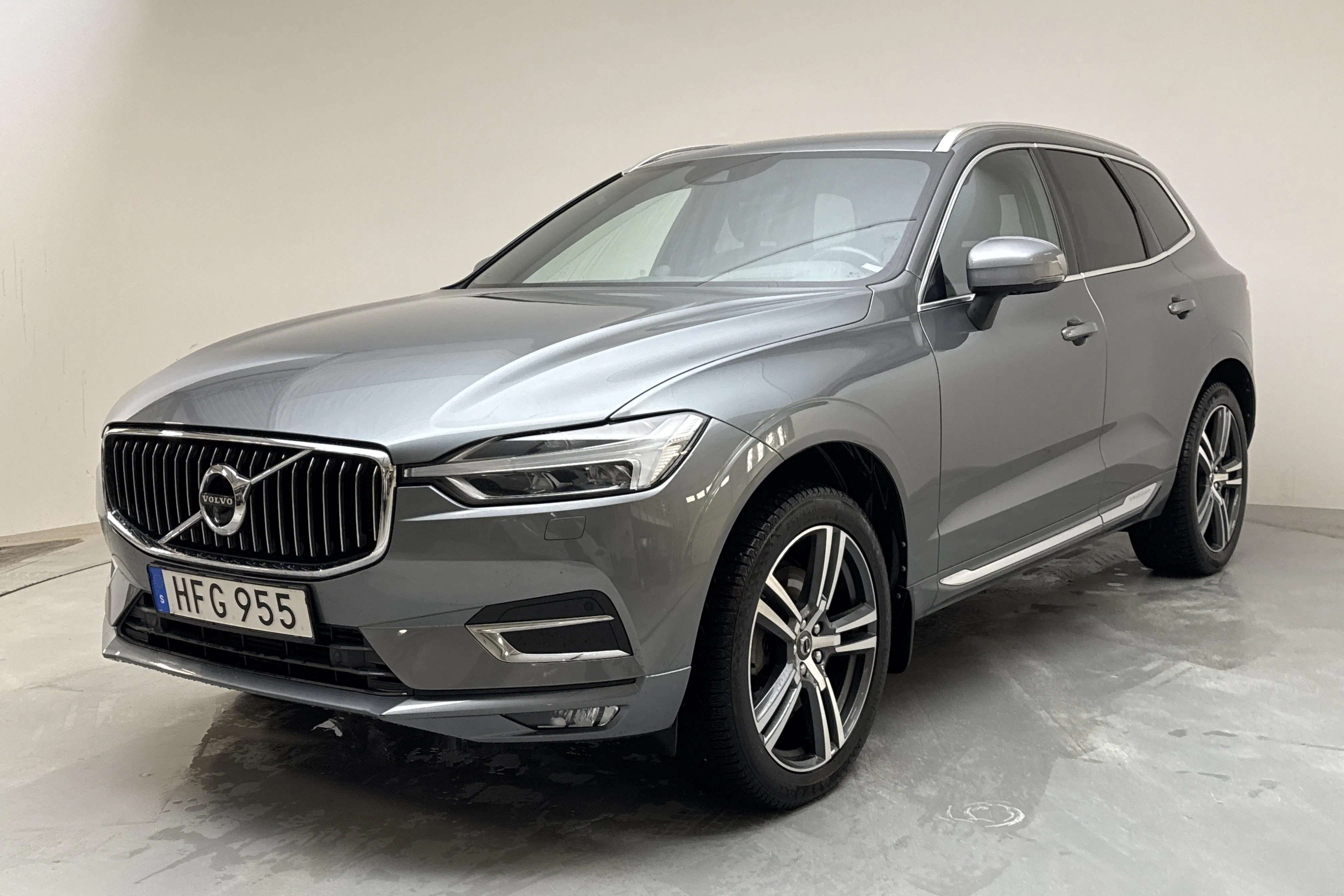 Presentationsfoto 1 av 16: Volvo XC60 T5 AWD (250hk) - 13 795 mil - Automat - grå - 2018