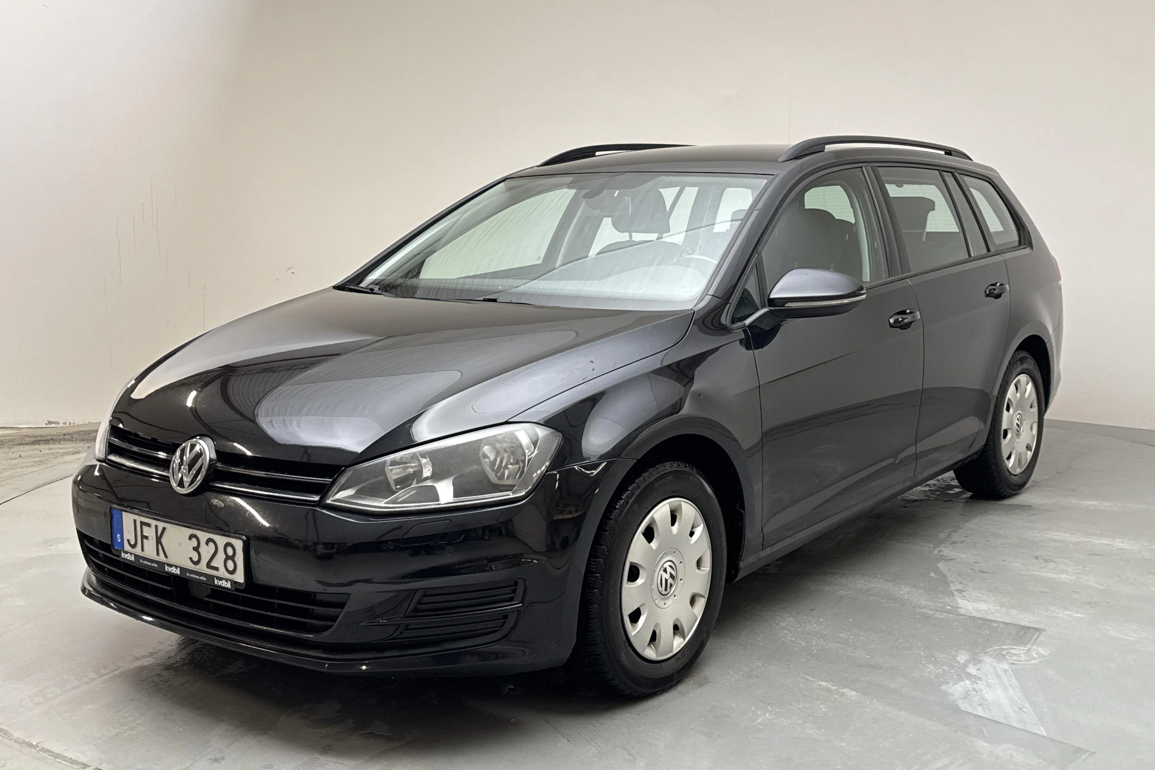 Presentation photo 1 of 15: VW Golf VII 1.2 TSI Sportscombi (105hk) - 165 550 km - Manual - black - 2014