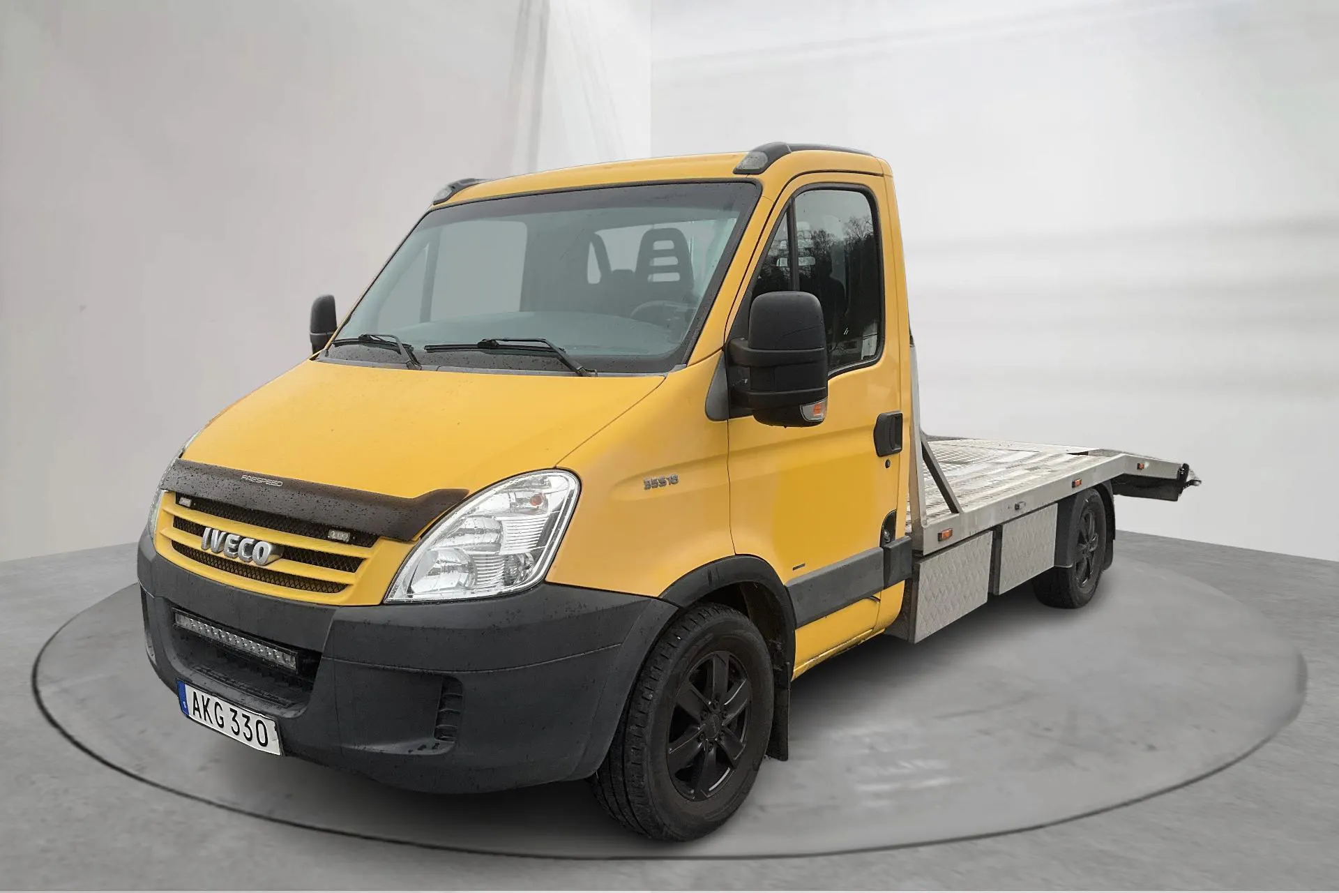 Presentation photo 1 of 17: Iveco Daily 35 3.0 HPT (176hk) - 187 300 km - Automatic - yellow - 2007
