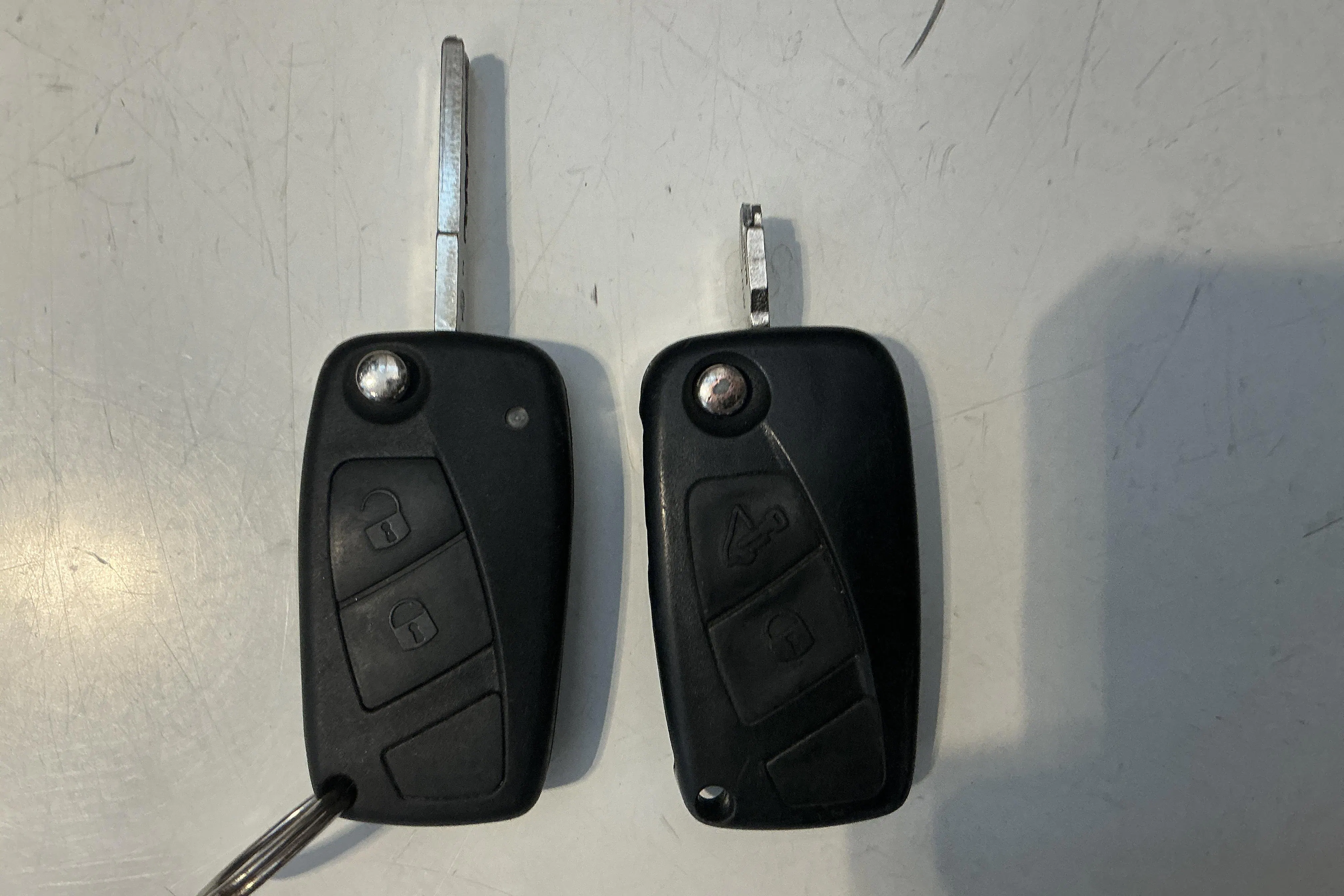 Presentation photo 17 of 17: Iveco Daily 35 3.0 HPT (176hk) - 187 300 km - Automatic - yellow - 2007