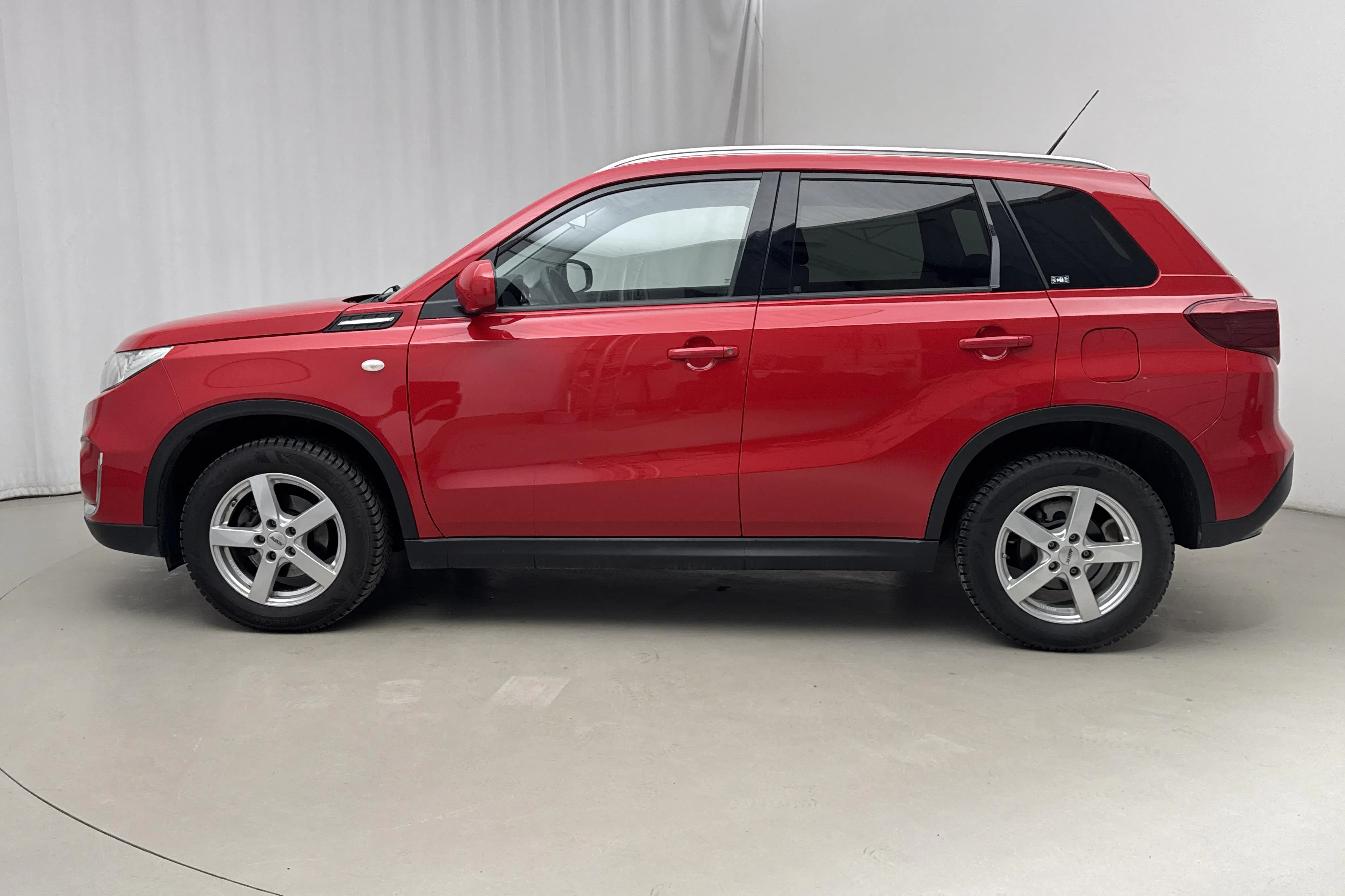 Presentation photo 2 of 15: Suzuki Vitara 1.4T Boosterjet Allgrip 4x4 (140hk) - 31 190 km - Automatic - red - 2019