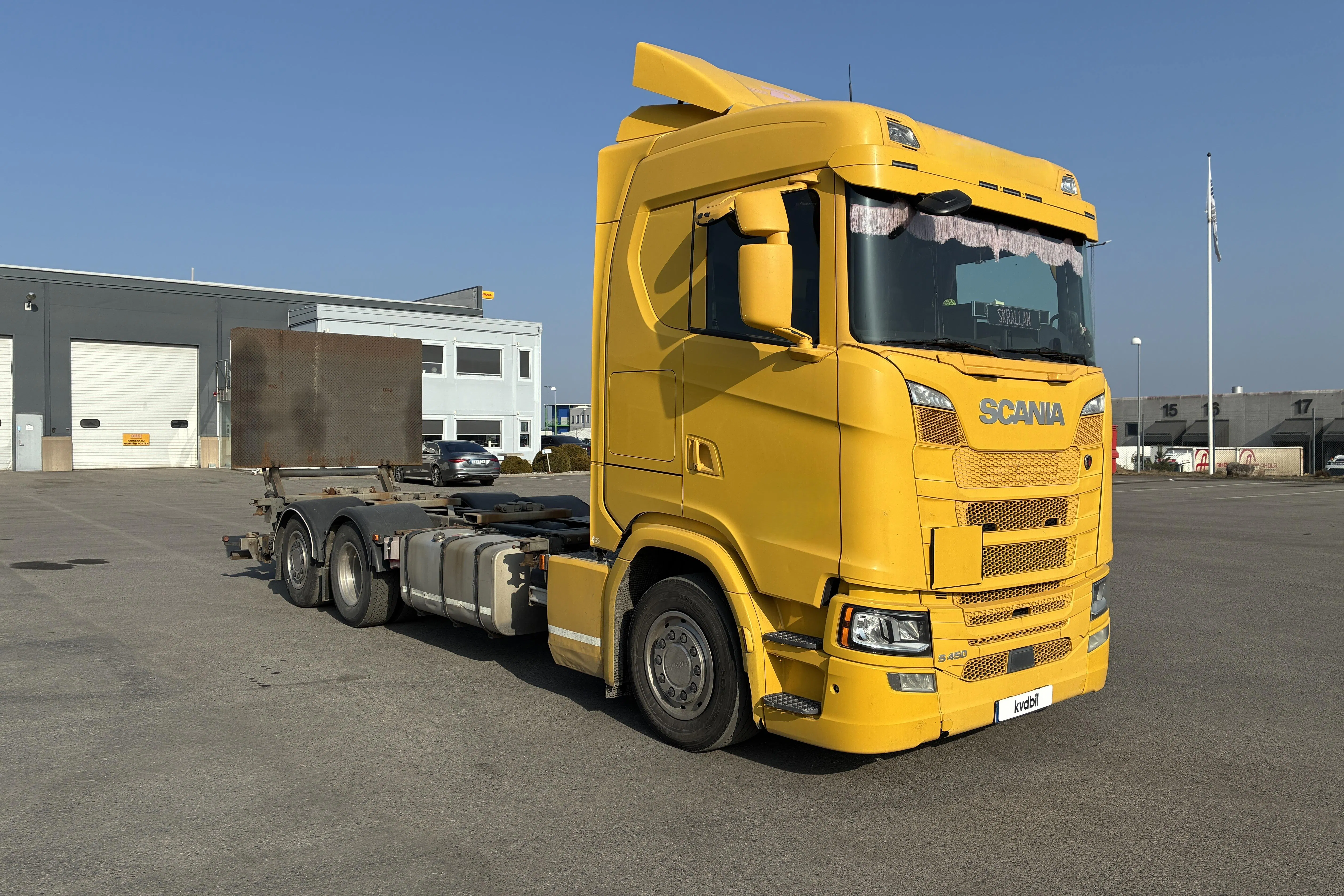 Presentation photo 2 of 61: Scania S450B 6X2*4 NB - 1 410 066 km - Automatic - yellow - 2016