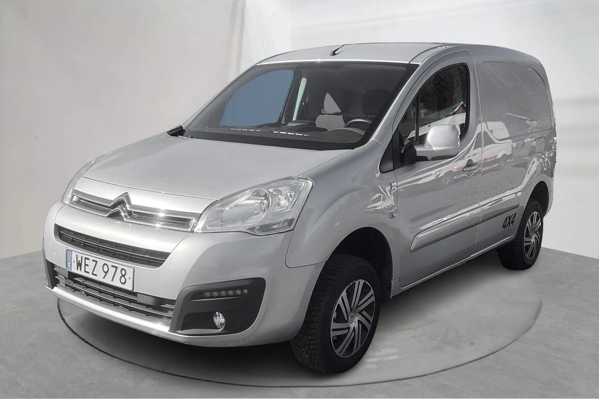 Presentation photo 1 of 12: Citroën Berlingo 1.6 BlueHDi 4x4 Skåp (100hk) - 108 460 km - Manual - gray - 2016
