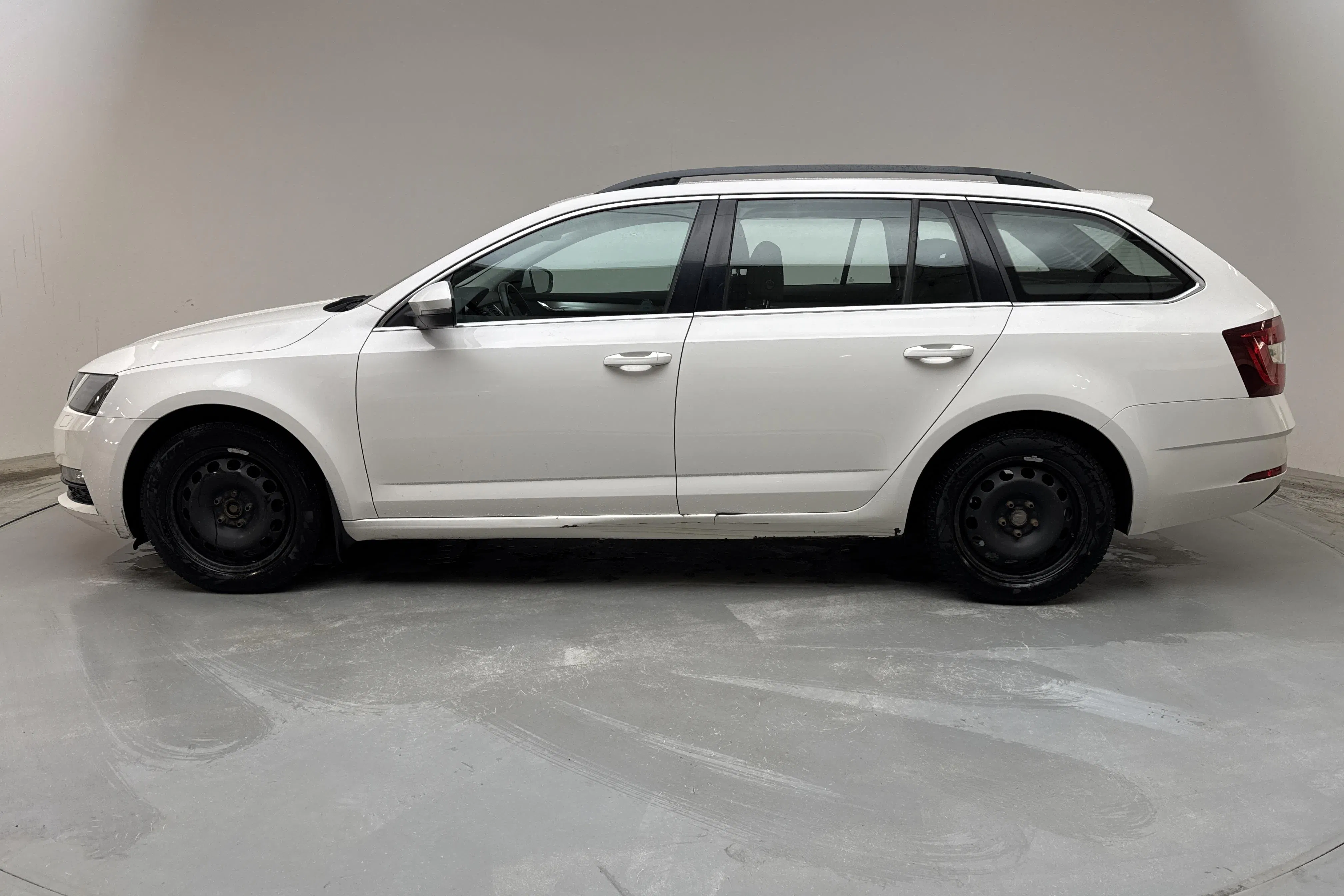 Presentationsfoto 2 av 11: Skoda Octavia III 1.5 TSI G-TEC Combi (130hk) - 10 308 mil - Automat - vit - 2019