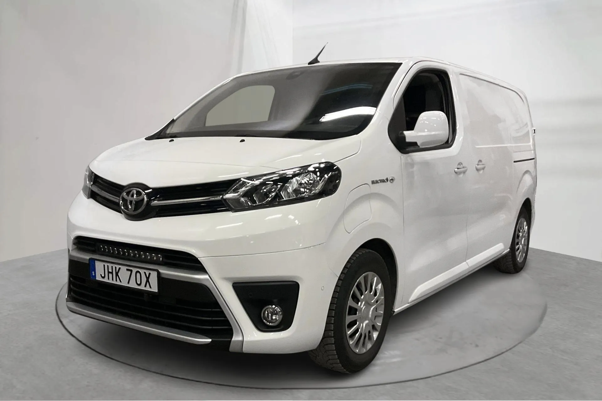 Presentationsfoto 1 av 20: Toyota PROACE Electric 75kWh (136hk) - 4 118 mil - Automat - vit - 2021