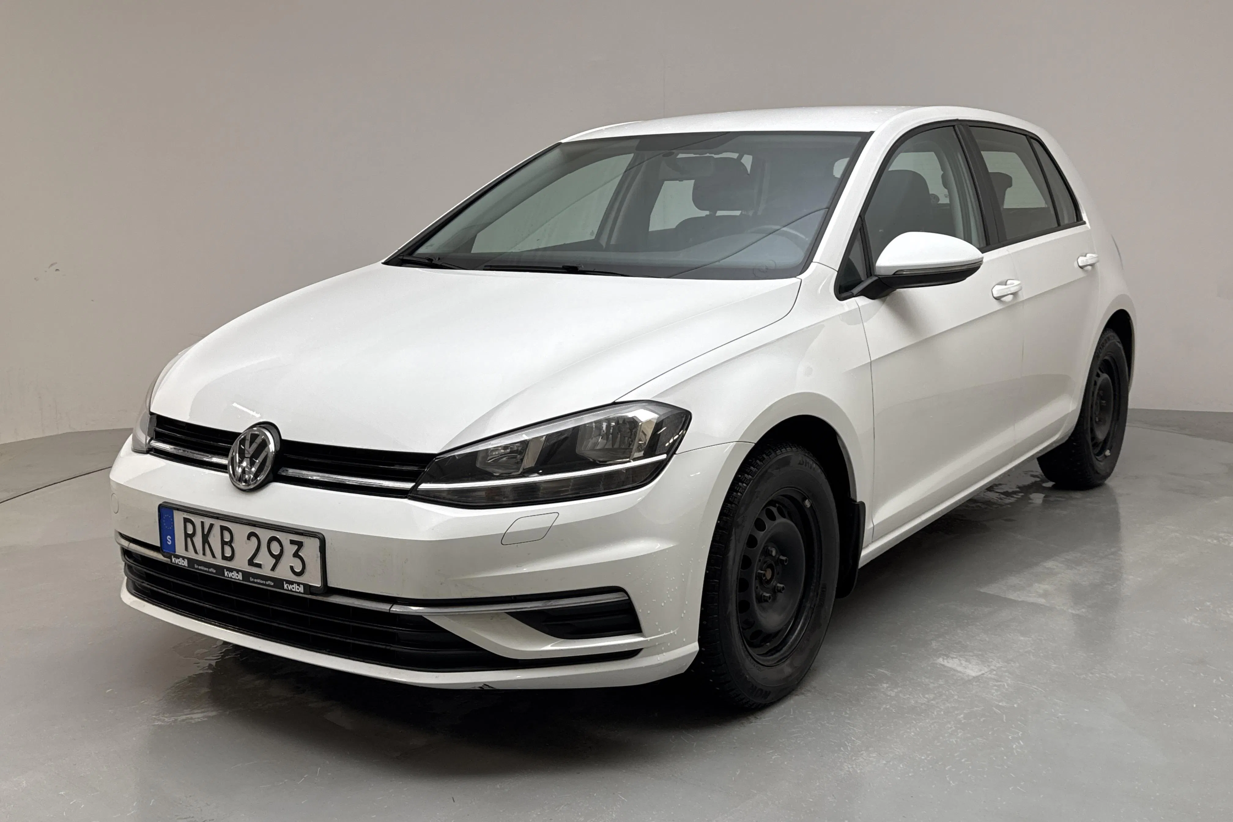 Presentationsfoto 1 av 12: VW Golf VII 1.6 TDI 5dr (115hk) - 6 603 mil - Manuell - vit - 2017