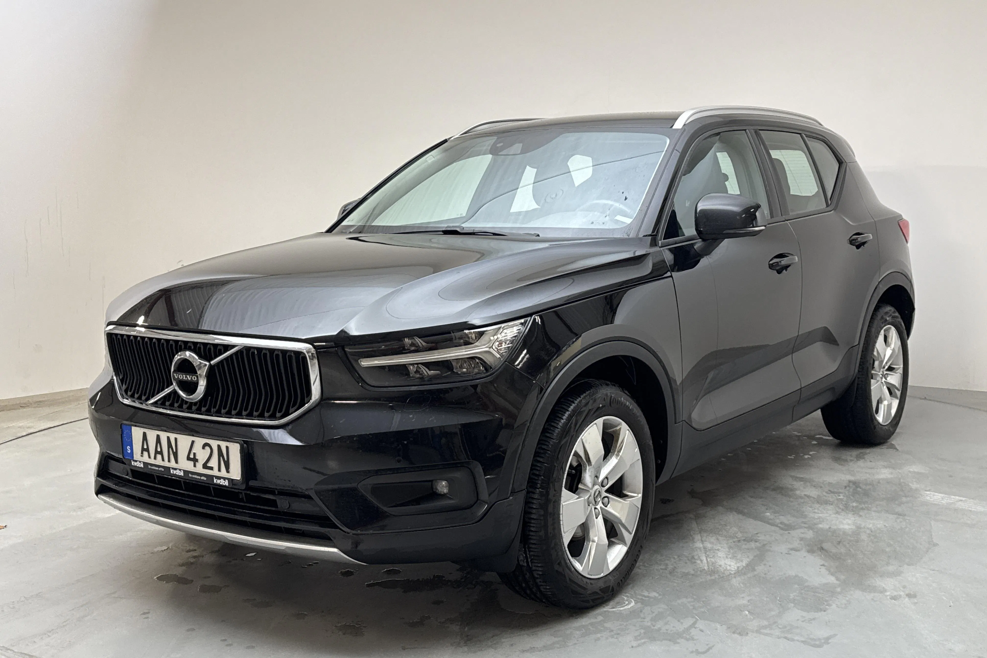 Zdjęcie prezentacyjne 1 z 15: Volvo XC40 T3 2WD (163hk) - 168 040 km - Automatyczna - czarny - 2020