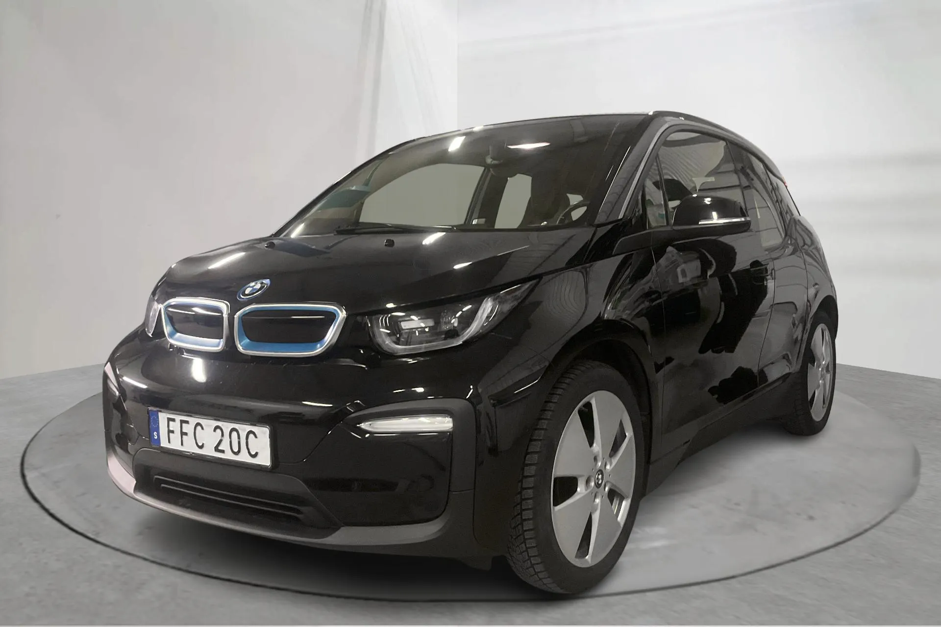 Presentation photo 1 of 18: BMW i3 94Ah, I01 (170hk) - 66 130 km - Automatic - black - 2018