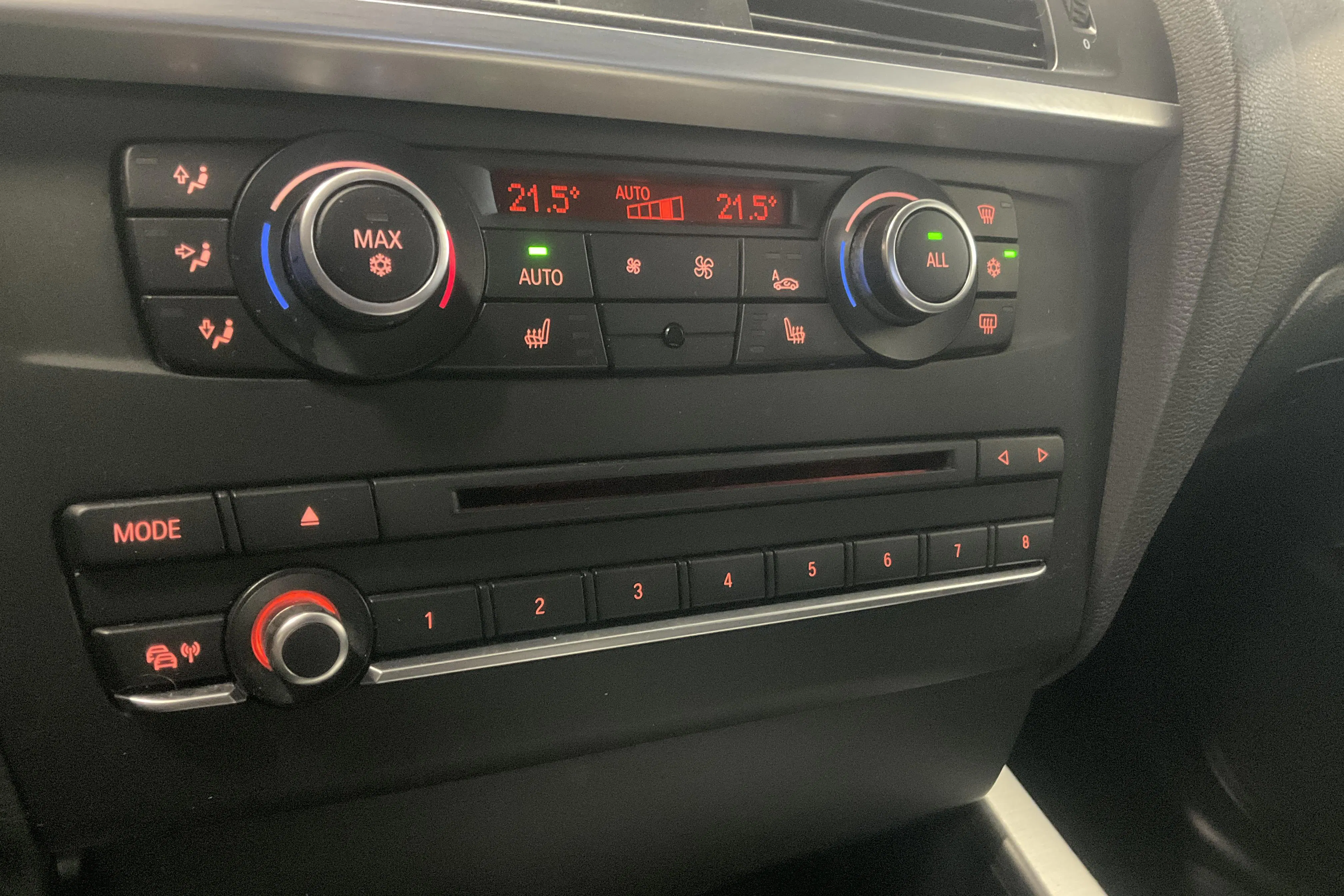 Presentation photo 13 of 13: BMW X3 xDrive20d, F25 (184hk) - 234 080 km - Automatic - white - 2012