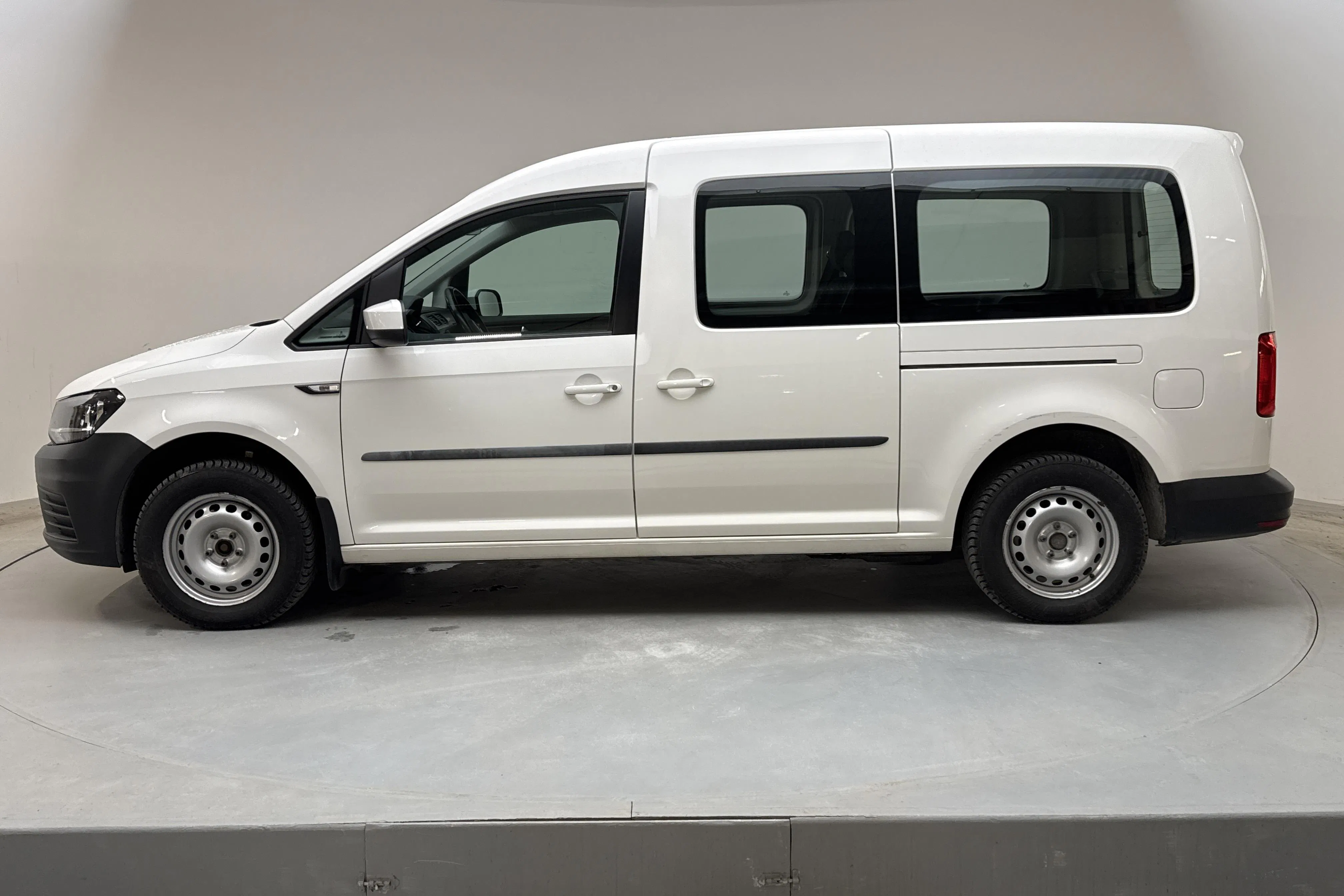Presentationsfoto 2 av 14: VW Caddy Maxi Combi 1.4 TGI (110hk) - 6 058 mil - Manuell - vit - 2017