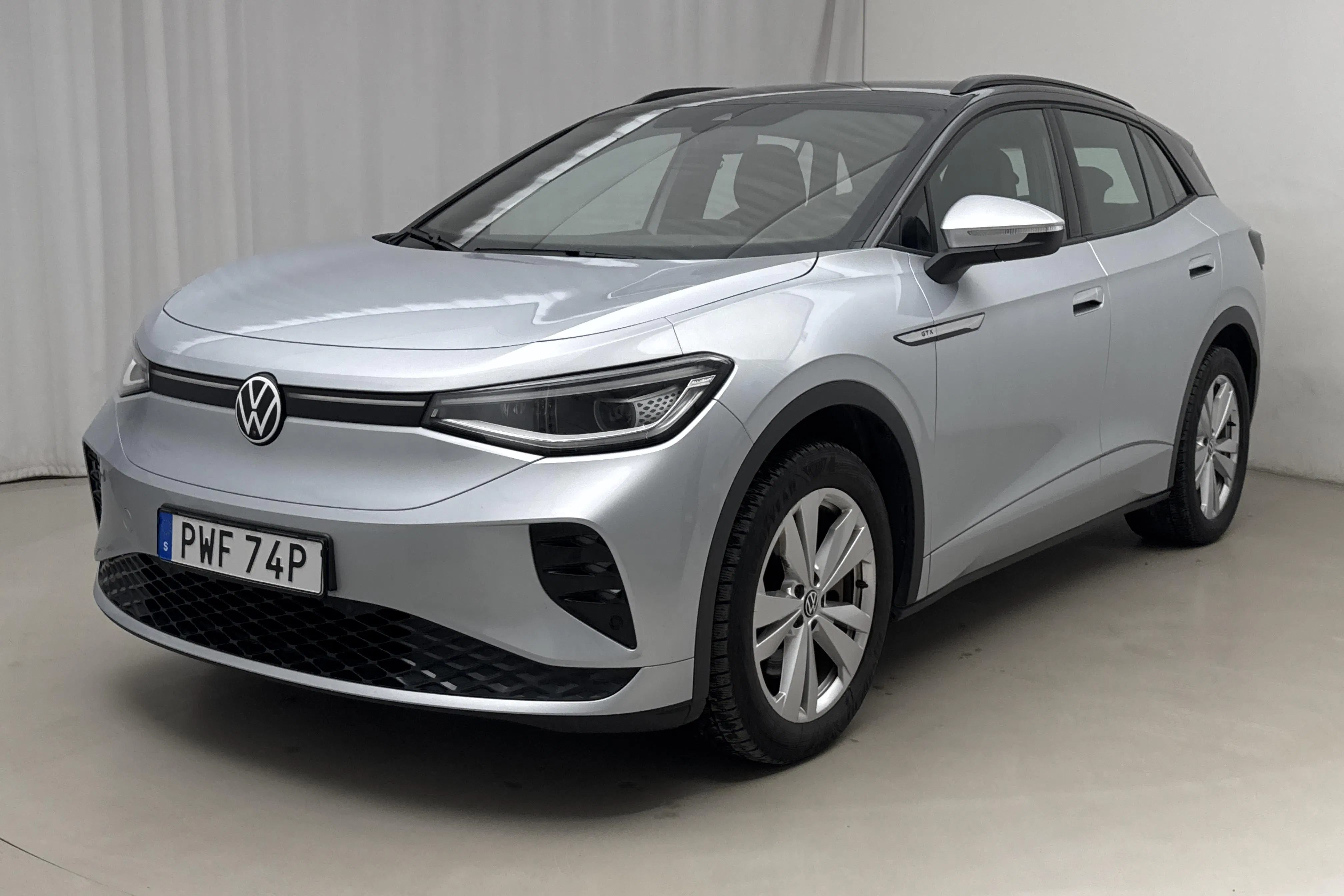 Presentationsfoto 1 av 18: VW ID.4 GTX 77kWh AWD (299hk) - 7 875 mil - Automat - silver - 2022