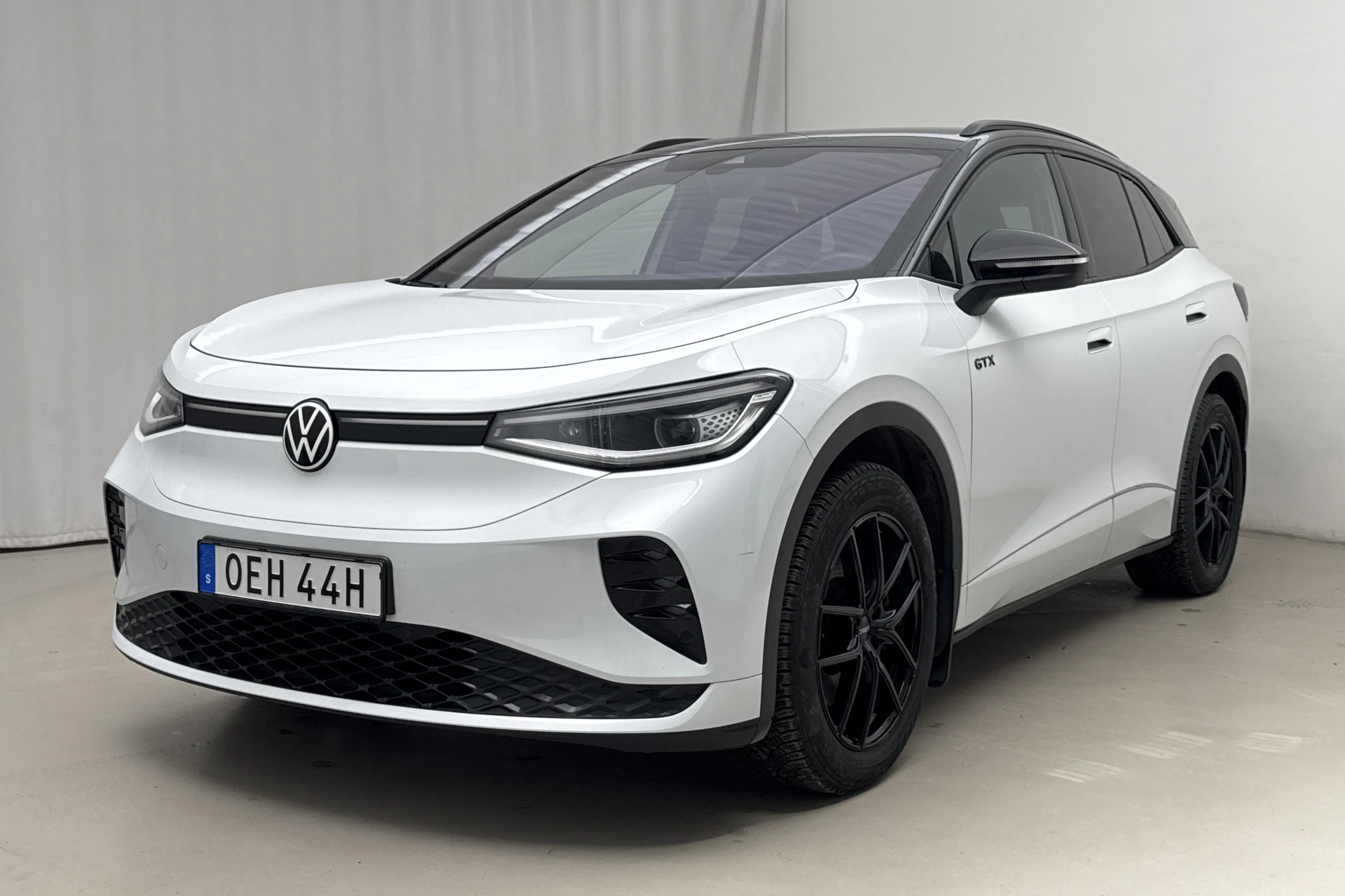 Presentationsfoto 1 av 24: VW ID.4 GTX 77kWh AWD (299hk) - 6 905 mil - Automat - vit - 2024