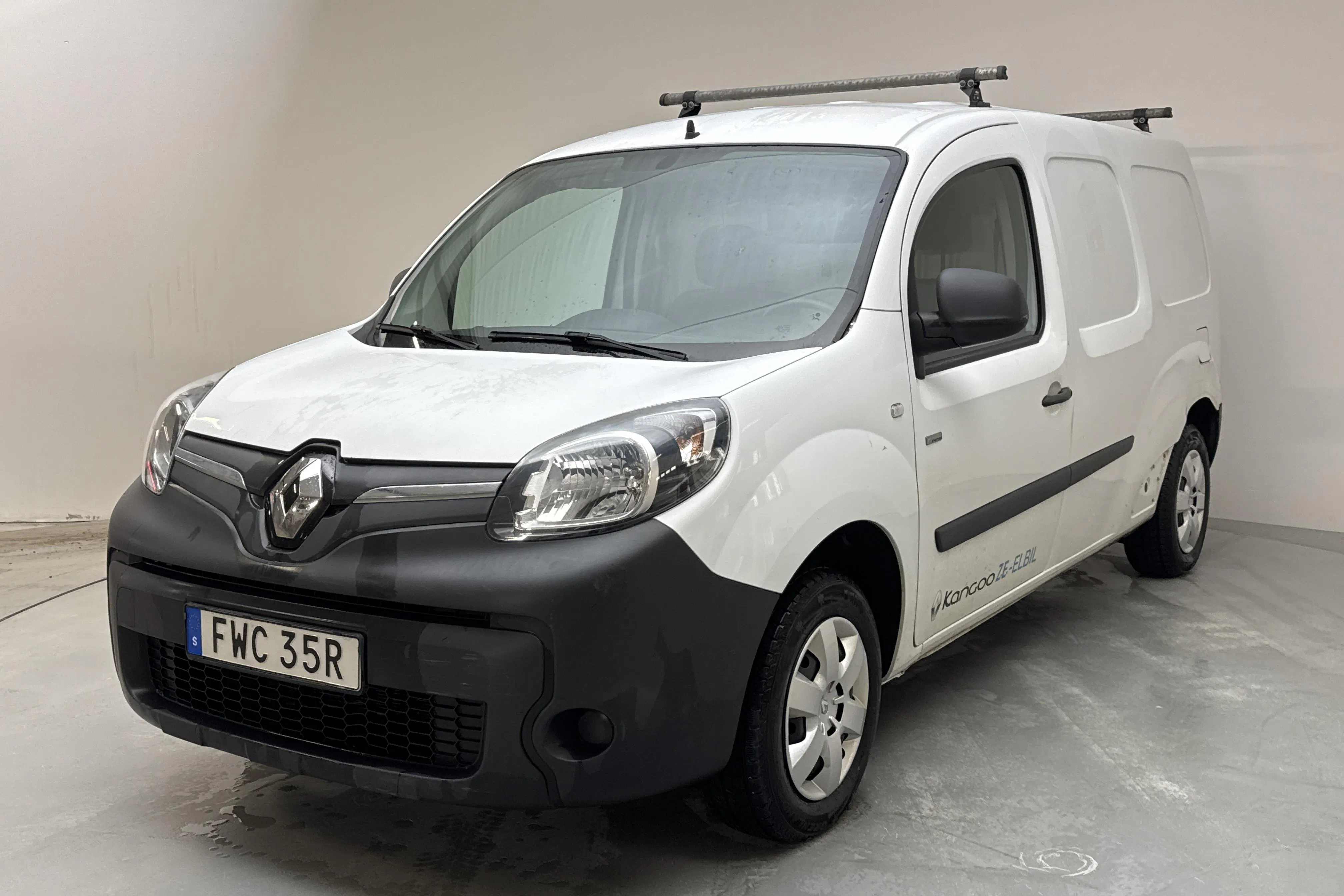 Presentationsfoto 1 av 14: Renault Kangoo Z.E Power Plus 33kWh Maxi Skåp (60hk) - 9 363 mil - Automat - vit - 2019