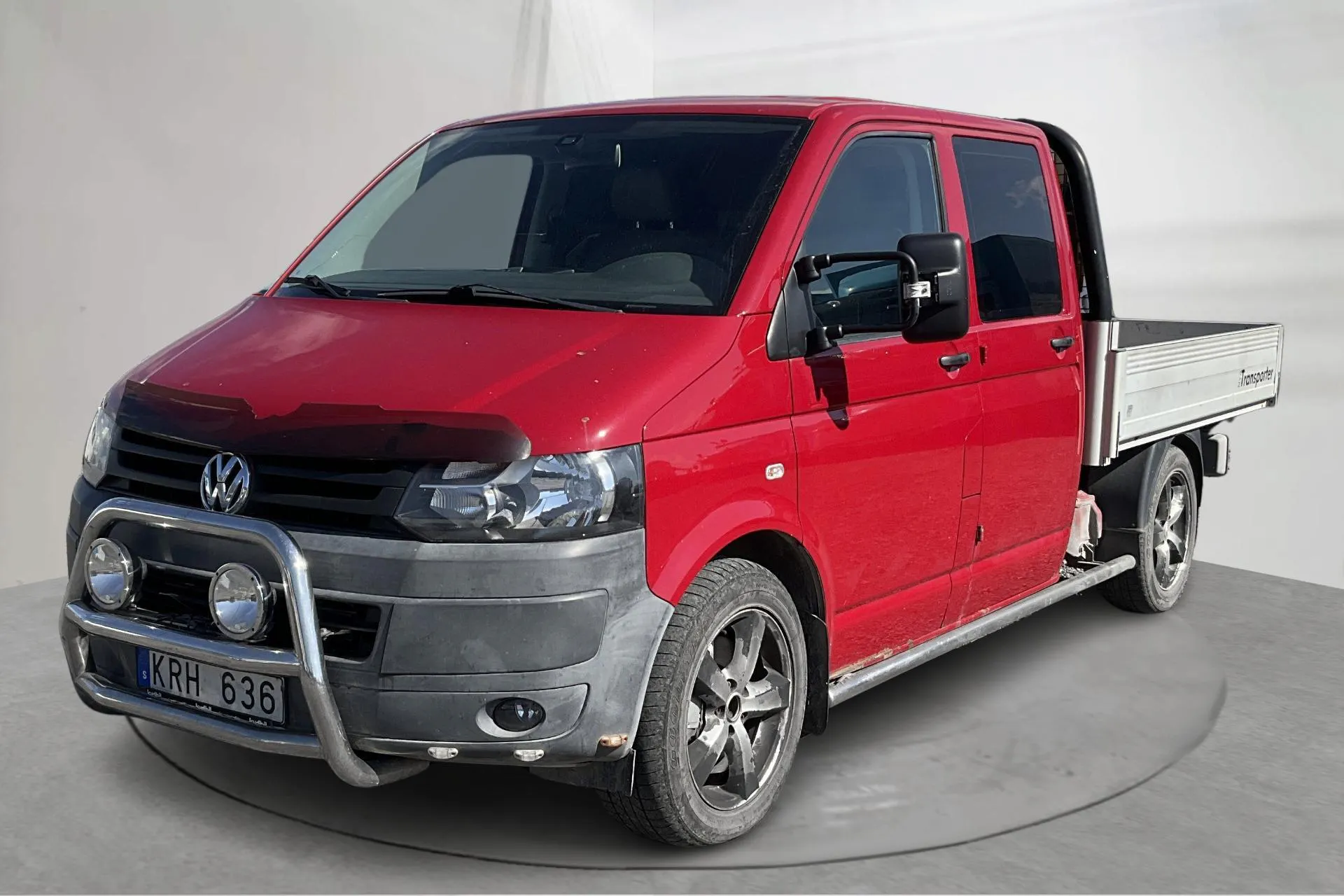 Presentationsfoto 1 av 13: VW Transporter T5 2.0 BiTDI Pickup 4MOTION (180hk) - 18 700 mil - Manuell - Dark Red - 2010