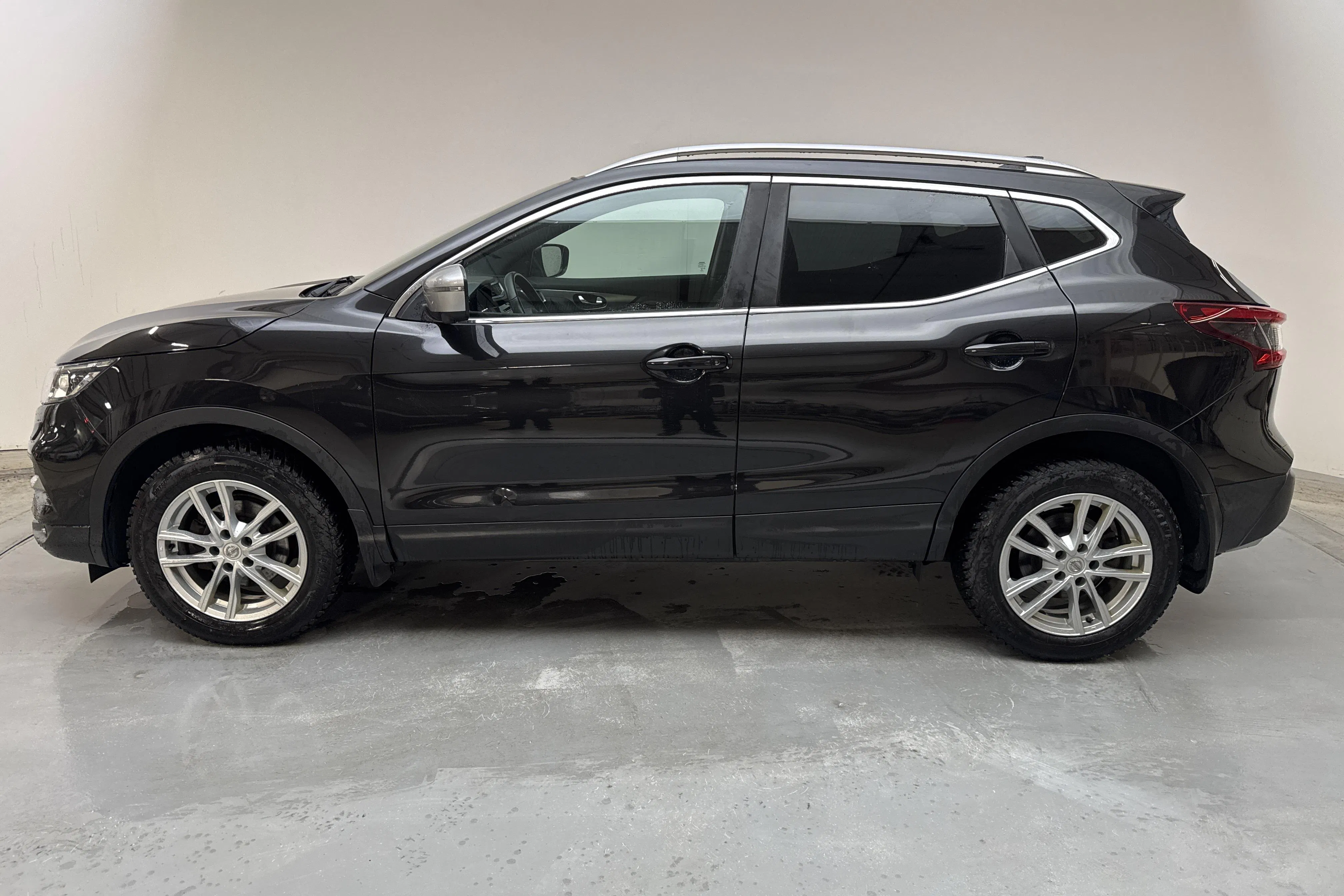 Presentationsfoto 2 av 15: Nissan Qashqai 1.2 DIG-T (115hk) - 8 679 mil - Automat - svart - 2018