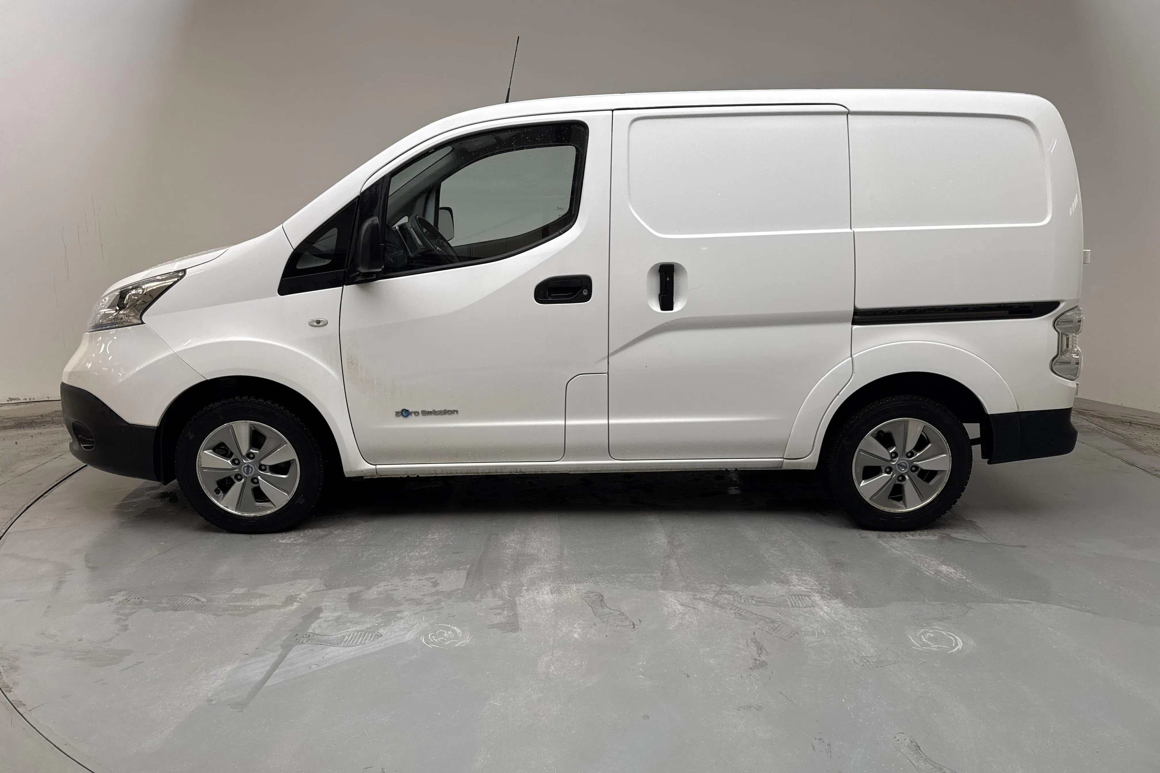 Presentation photo 2 of 15: Nissan e-NV200 40kWh (109hk) - 44 460 km - Automatic - white - 2021