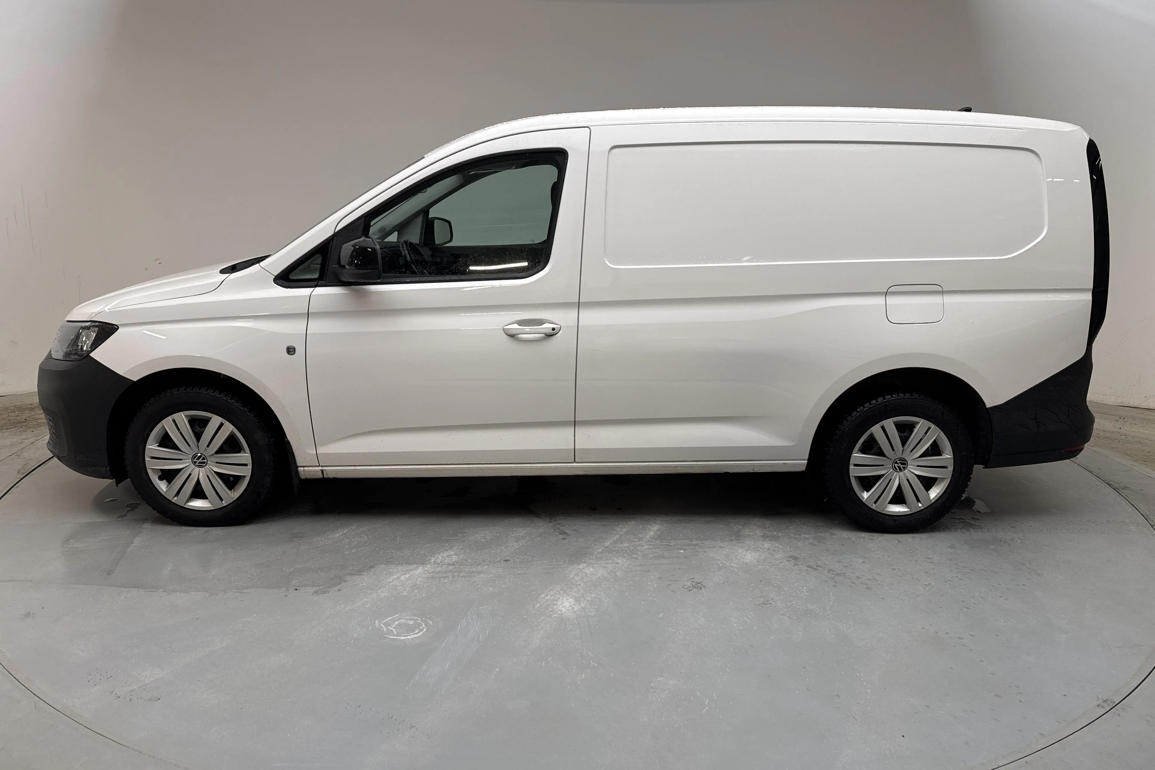 Presentationsfoto 2 av 13: VW Caddy Cargo Maxi 2.0 TDI (122hk) - 8 885 mil - Automat - vit - 2022