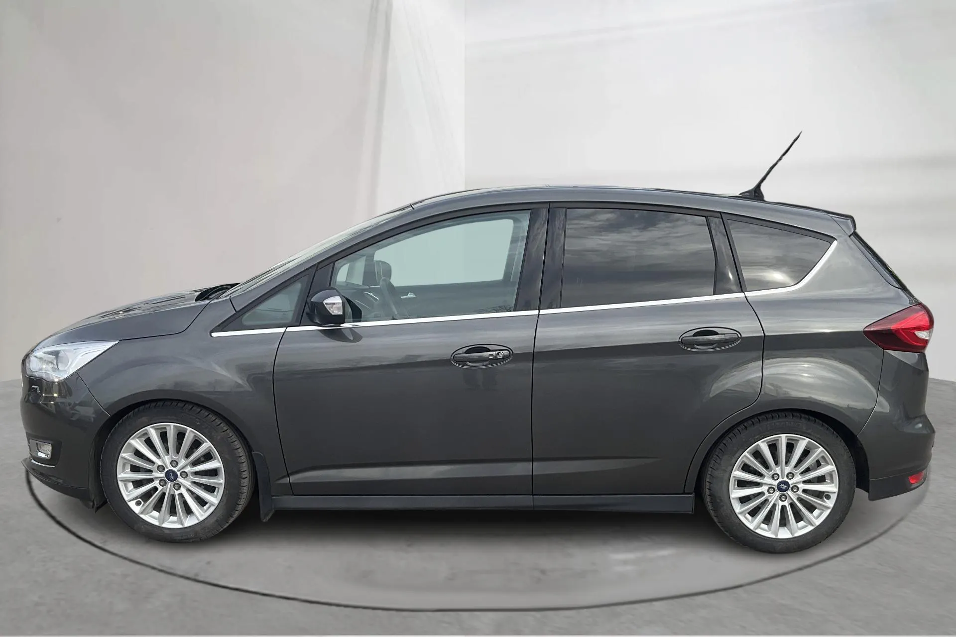 Presentation photo 2 of 15: Ford C-MAX 1.0 Ecoboost (125hk) - 57 150 km - Manual - gray - 2017