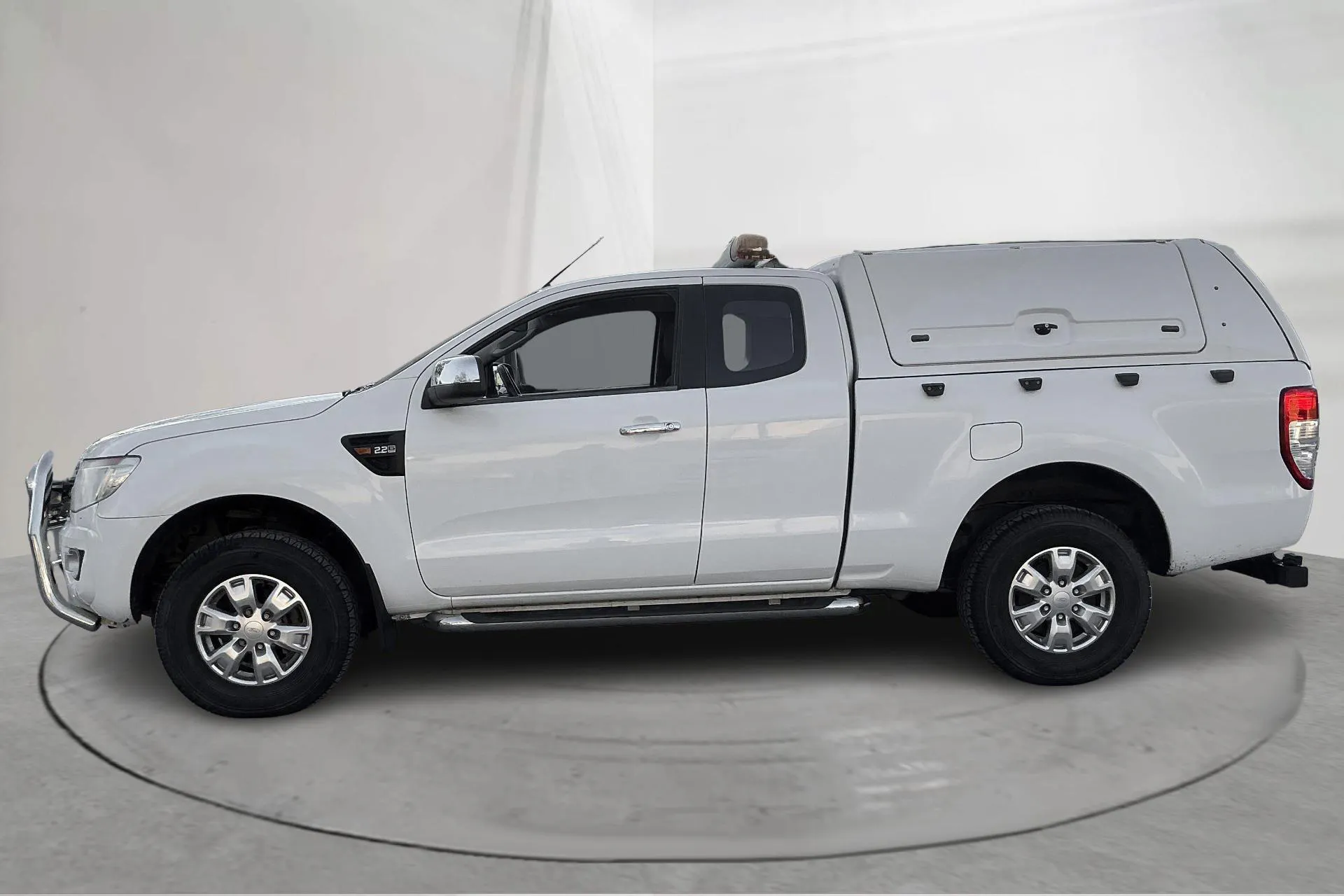 Presentationsfoto 2 av 20: Ford Ranger 2.2 TDCi 4WD (150hk) - 11 493 mil - Manuell - vit - 2013