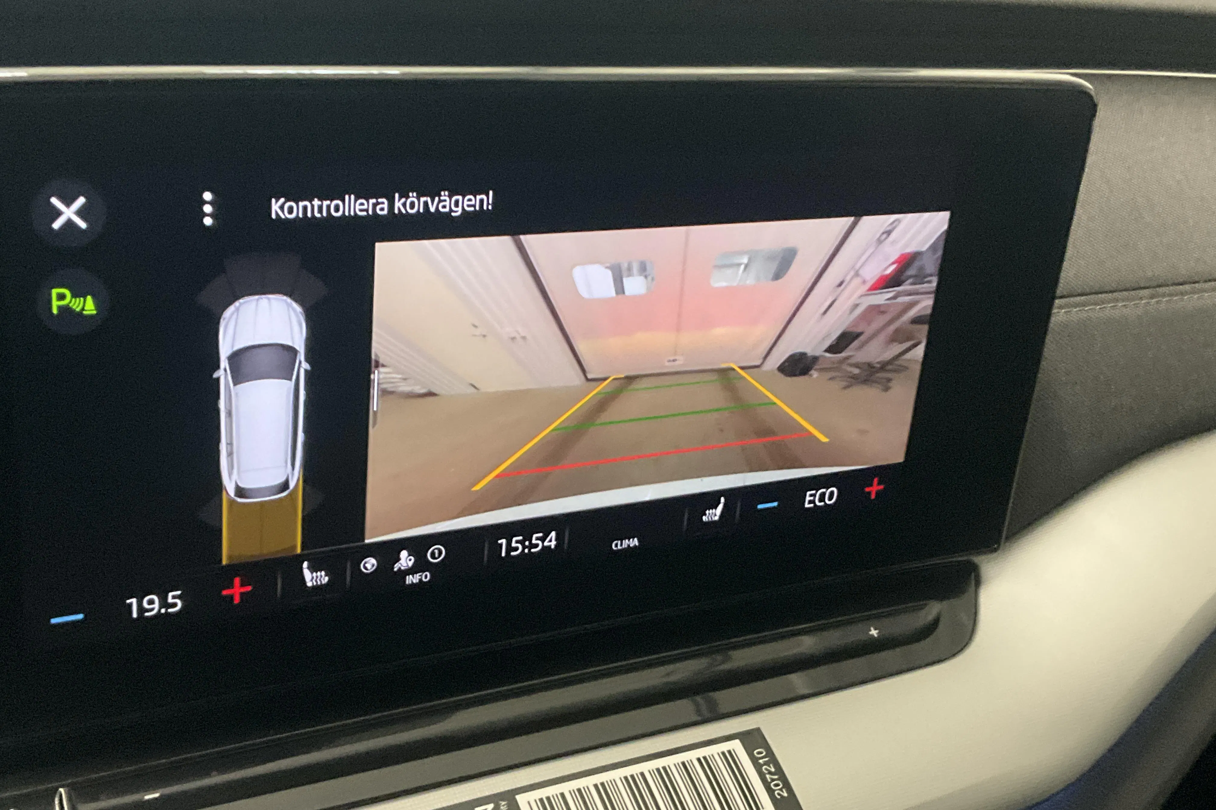 Presentation photo 16 of 16: Skoda Octavia 1.4 iV PHEV Combi (204hk) - 91 260 km - Automatic - white - 2022