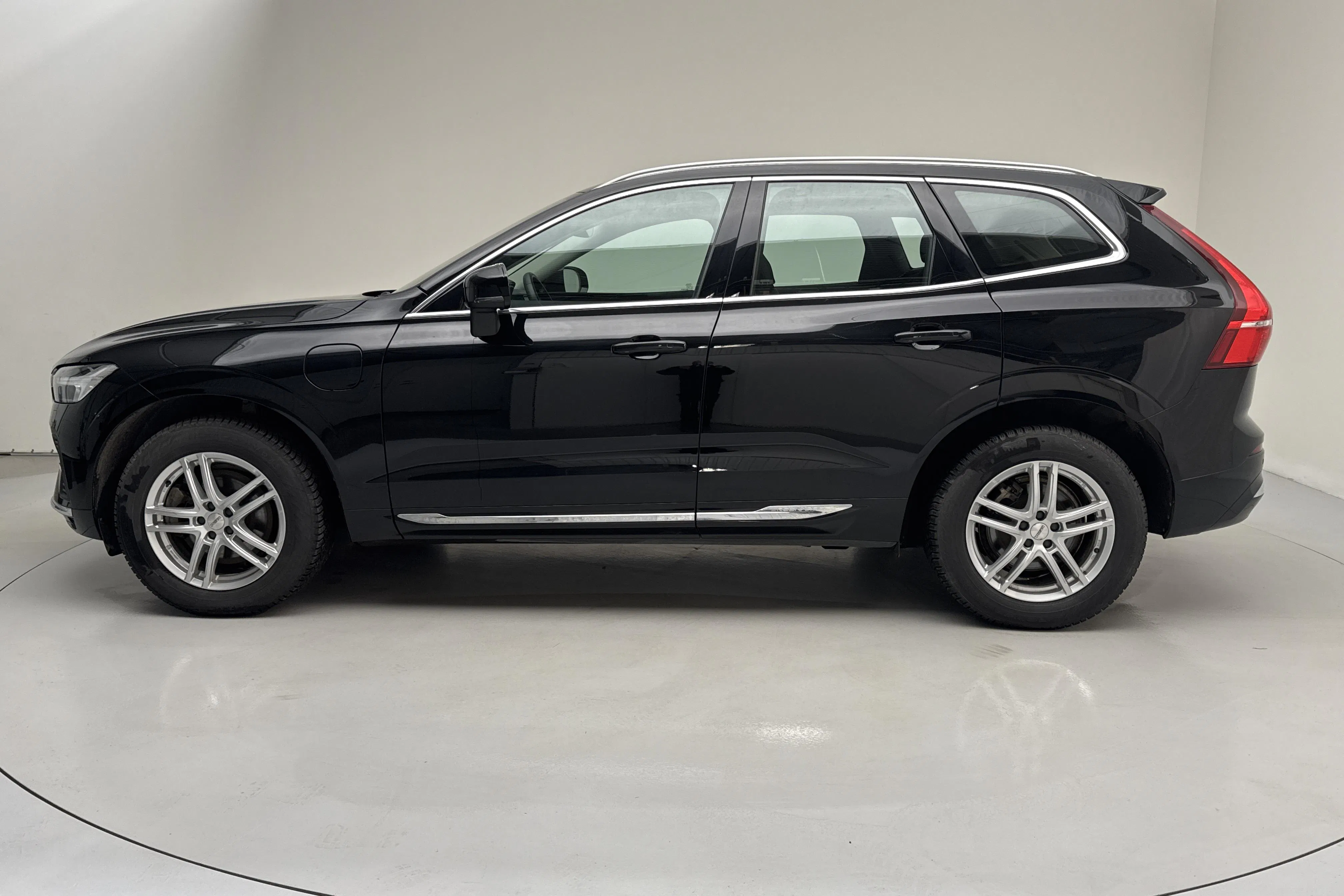 Presentation photo 2 of 19: Volvo XC60 T6 AWD Recharge (350hk) - 66 590 km - Automatic - black - 2023