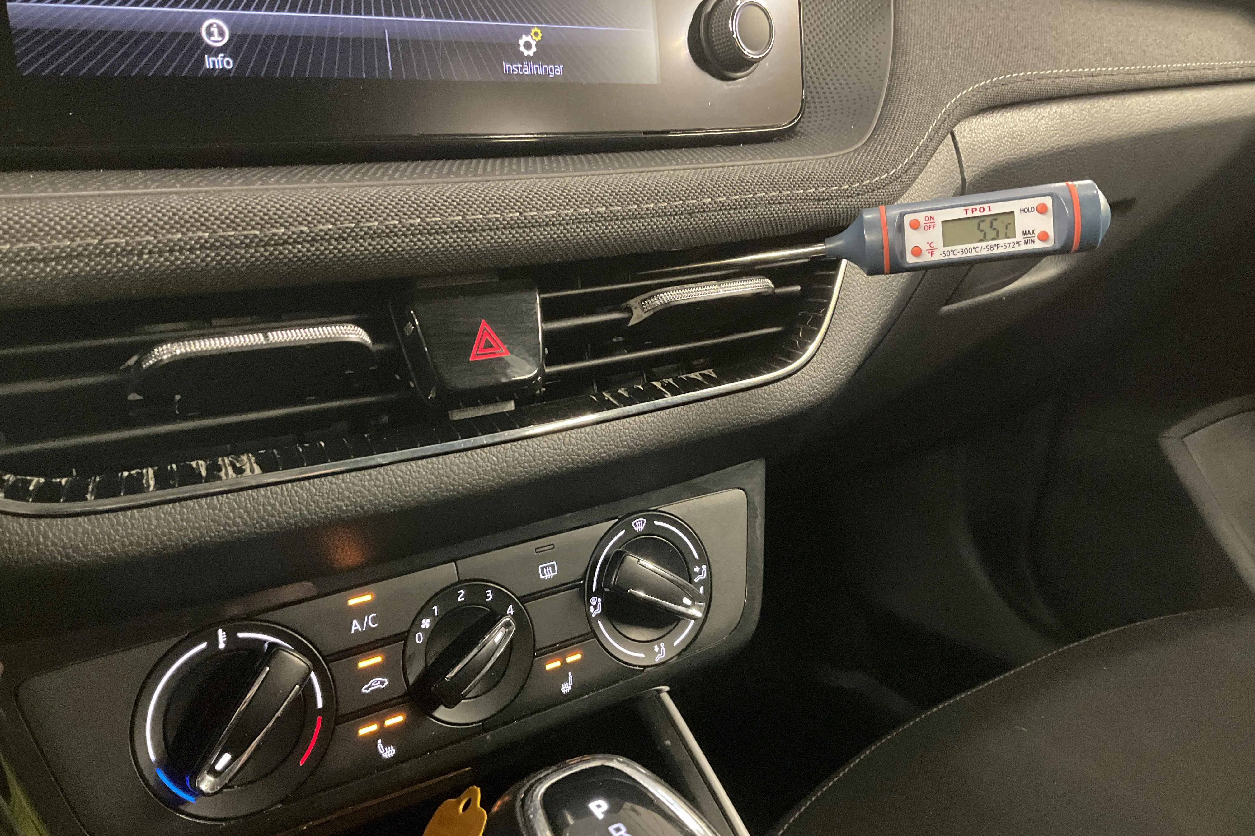 Presentationsfoto 16 av 16: Skoda Fabia 1.0 TSI (110hk) - 15 277 mil - Automat - vit - 2022