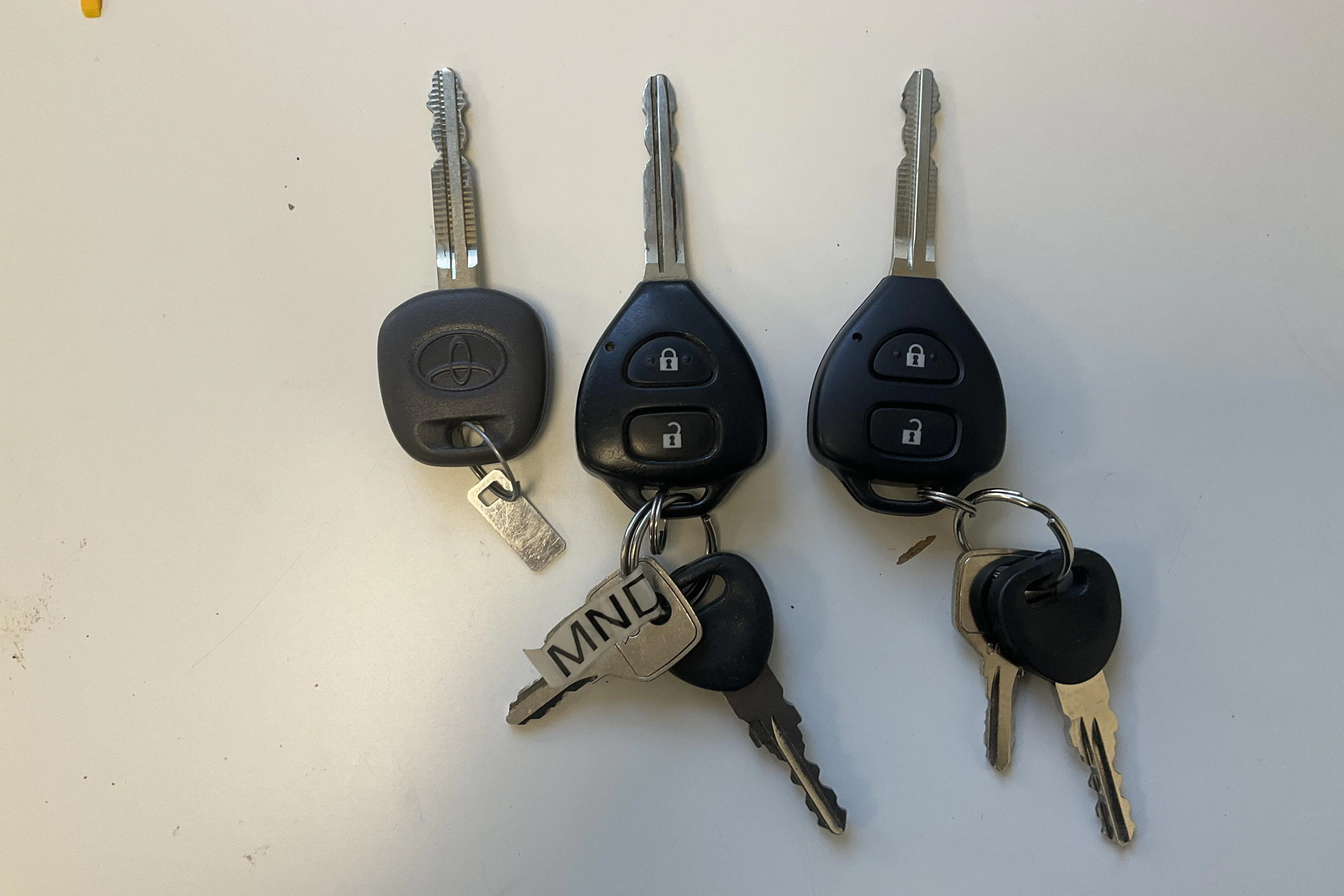 Præsentationsfoto 19 af 19: Toyota Hilux 2.5 D-4D 4WD (144hk) - 170 880 kilometer - Manuel - Hvid - 2014