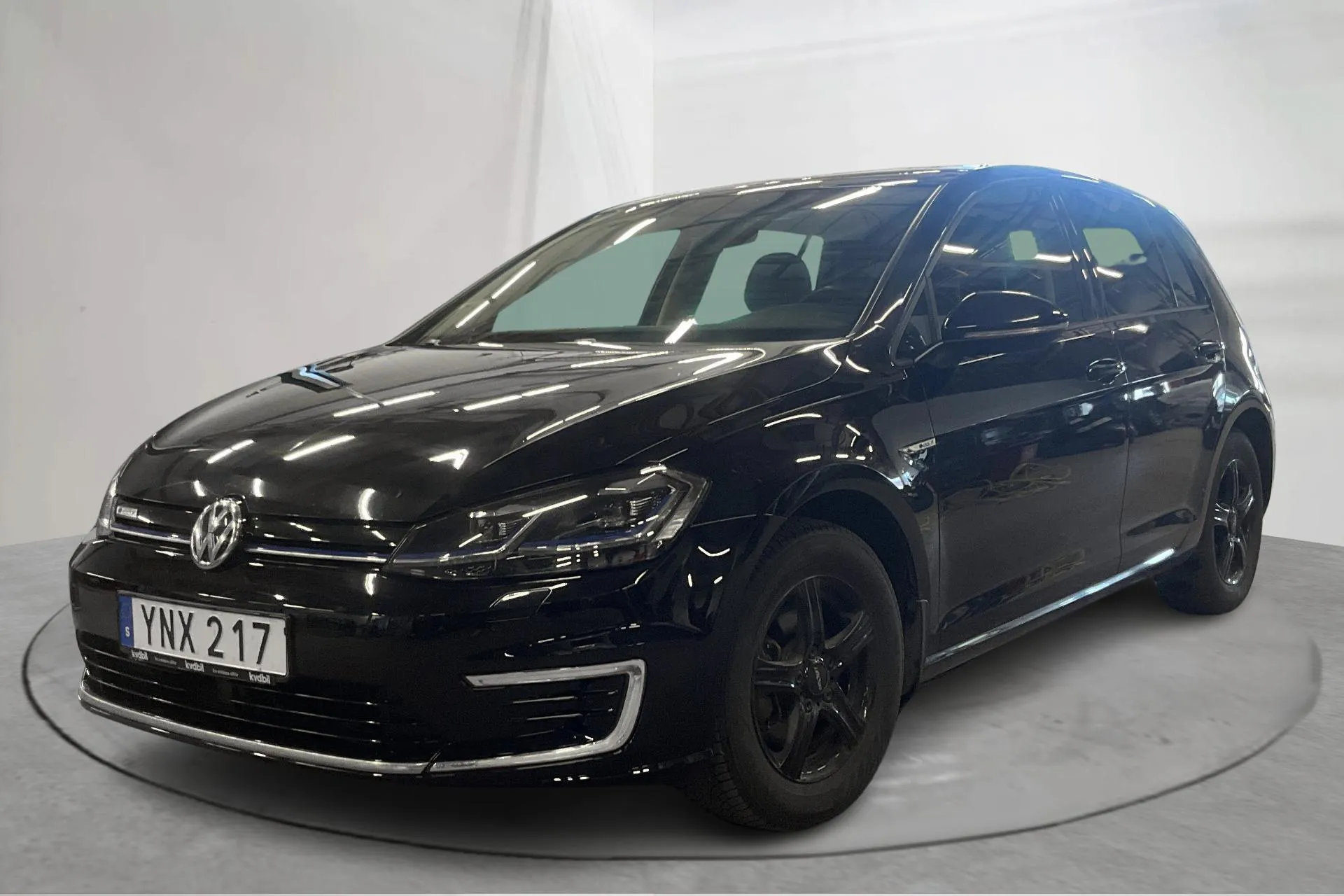 Presentationsfoto 1 av 19: VW e-Golf VII 5dr (136hk) - 13 258 mil - Automat - svart - 2018