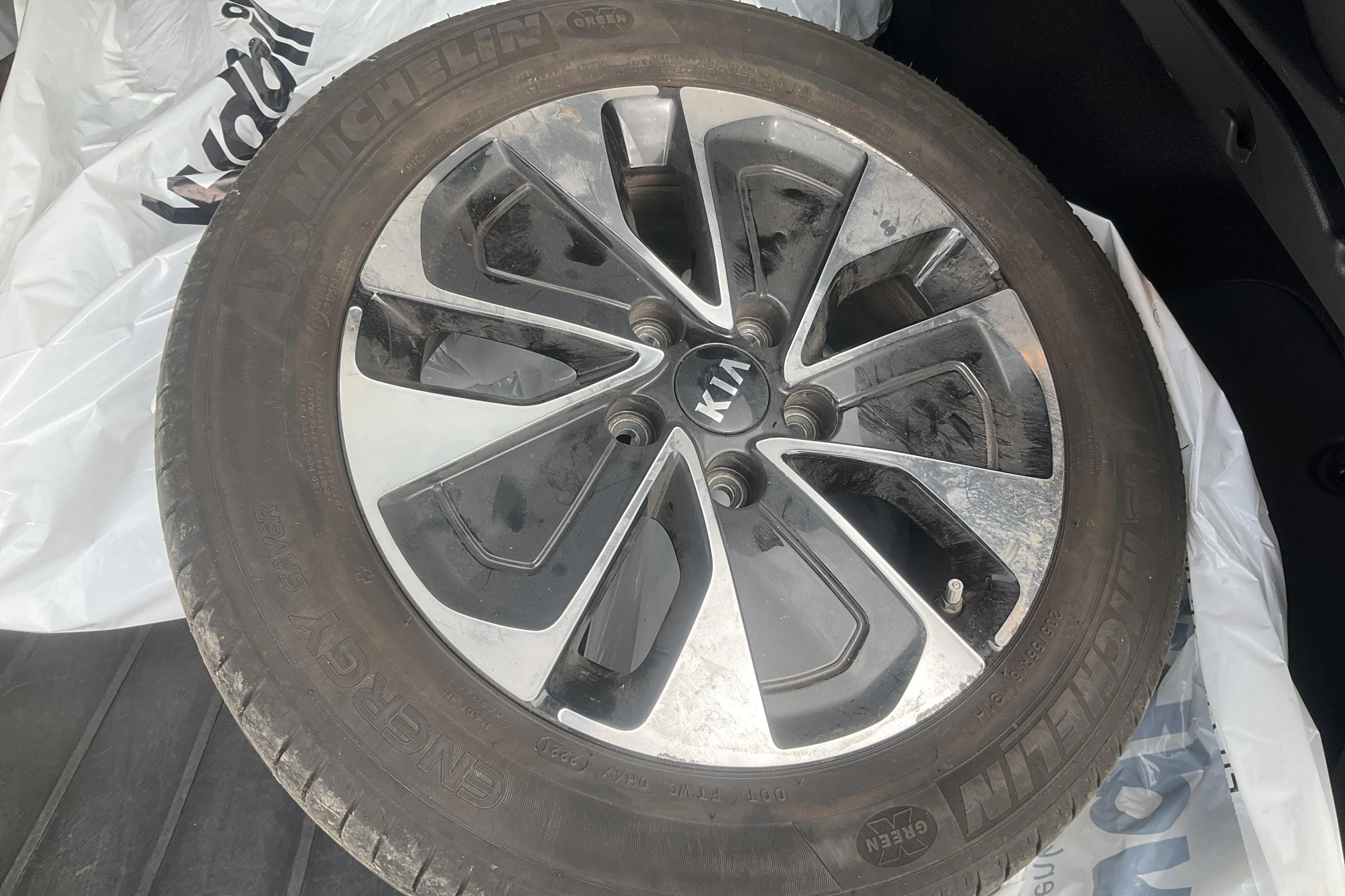 Presentationsfoto 16 av 16: KIA Ceed 1.6 Plug-in Hybrid SW (141hk) - 7 007 mil - Automat - grå - 2021