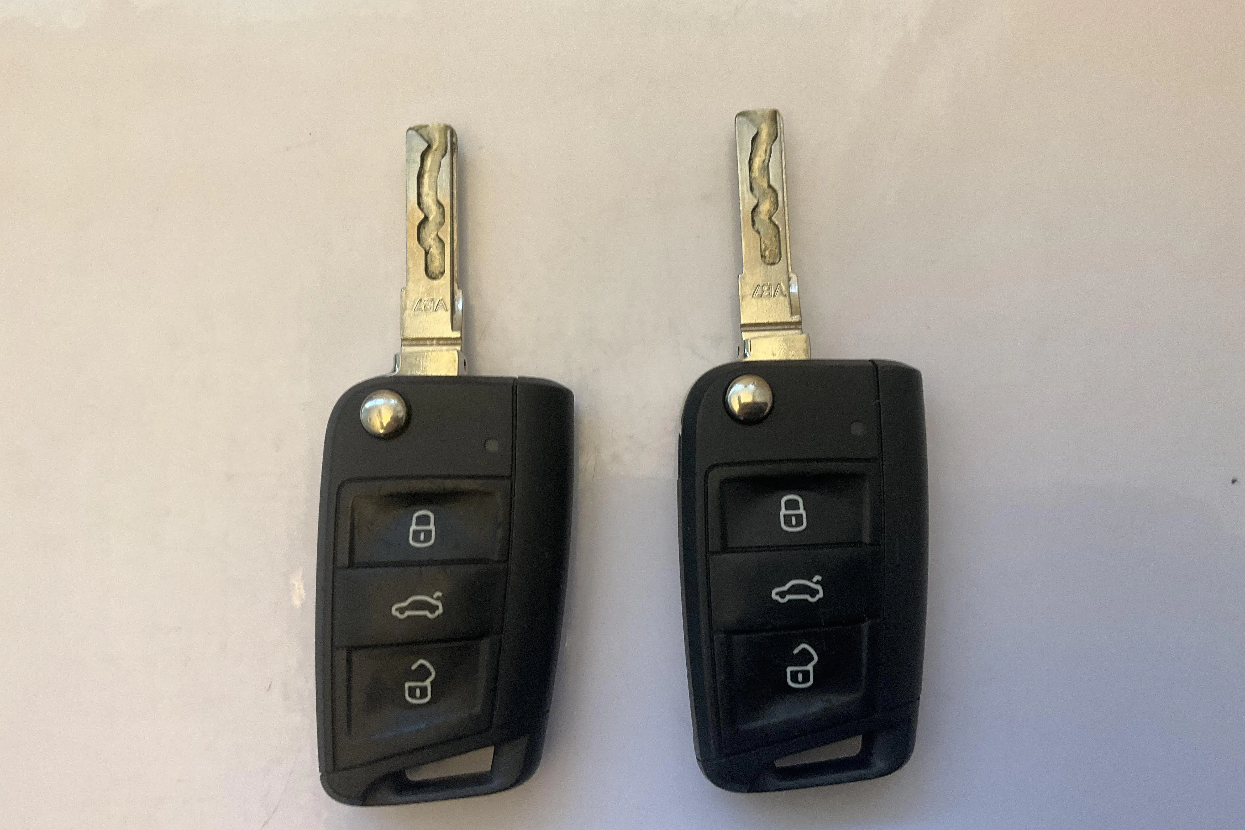 Präsentationsfoto 12 von 12: VW Golf VII 1.4 TGI 5dr (110hk) - 104 160 Kilometer - Handbuch - Weiß - 2018