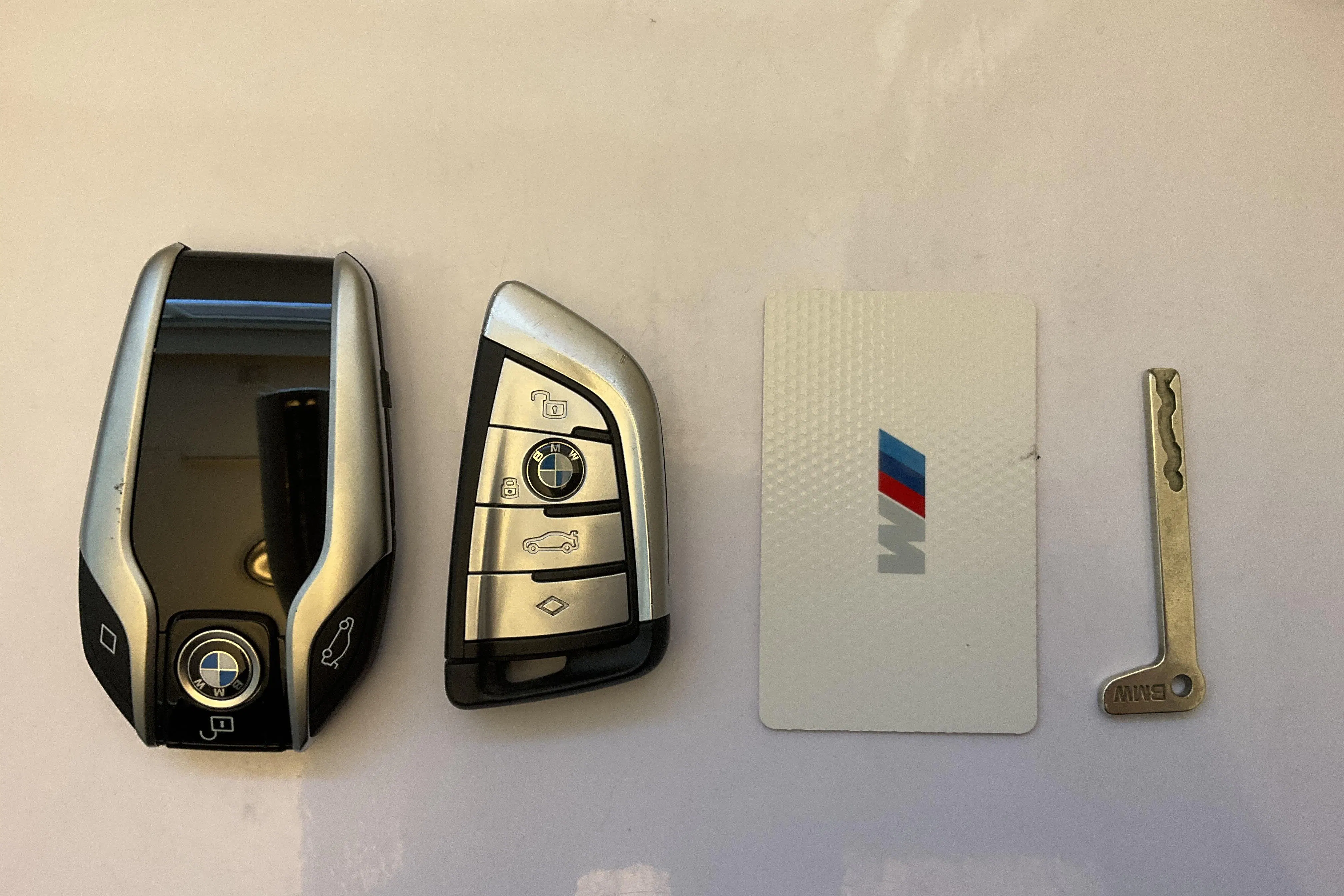 Präsentationsfoto 18 von 18: BMW X5 xDrive45e, G05 (394hk) - 176 650 Kilometer - Verkaufsautomat - Schwarz - 2022