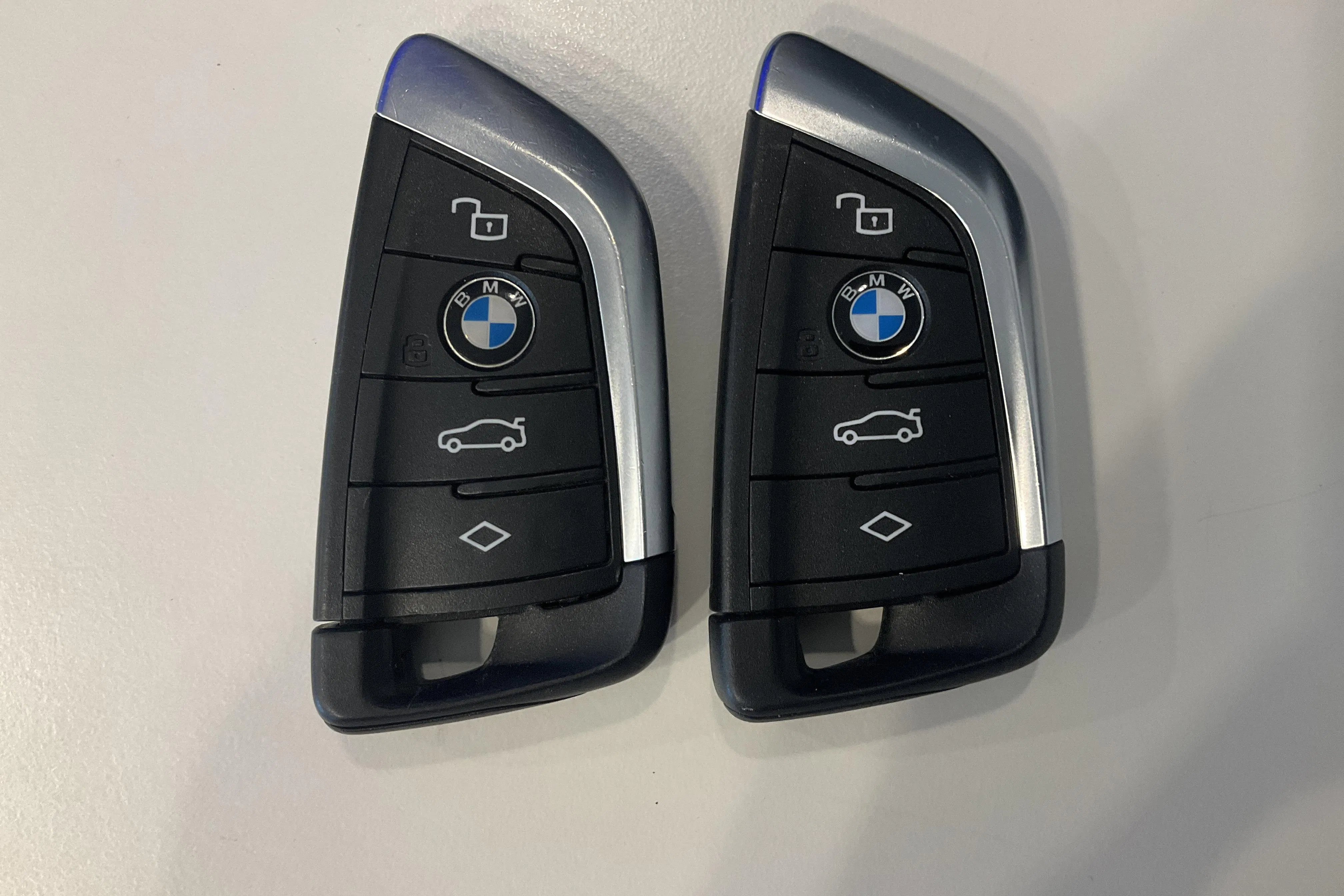 Presentationsfoto 22 av 22: BMW i4 eDrive40, G26 (340hk) - 10 156 mil - Automat - grå - 2023