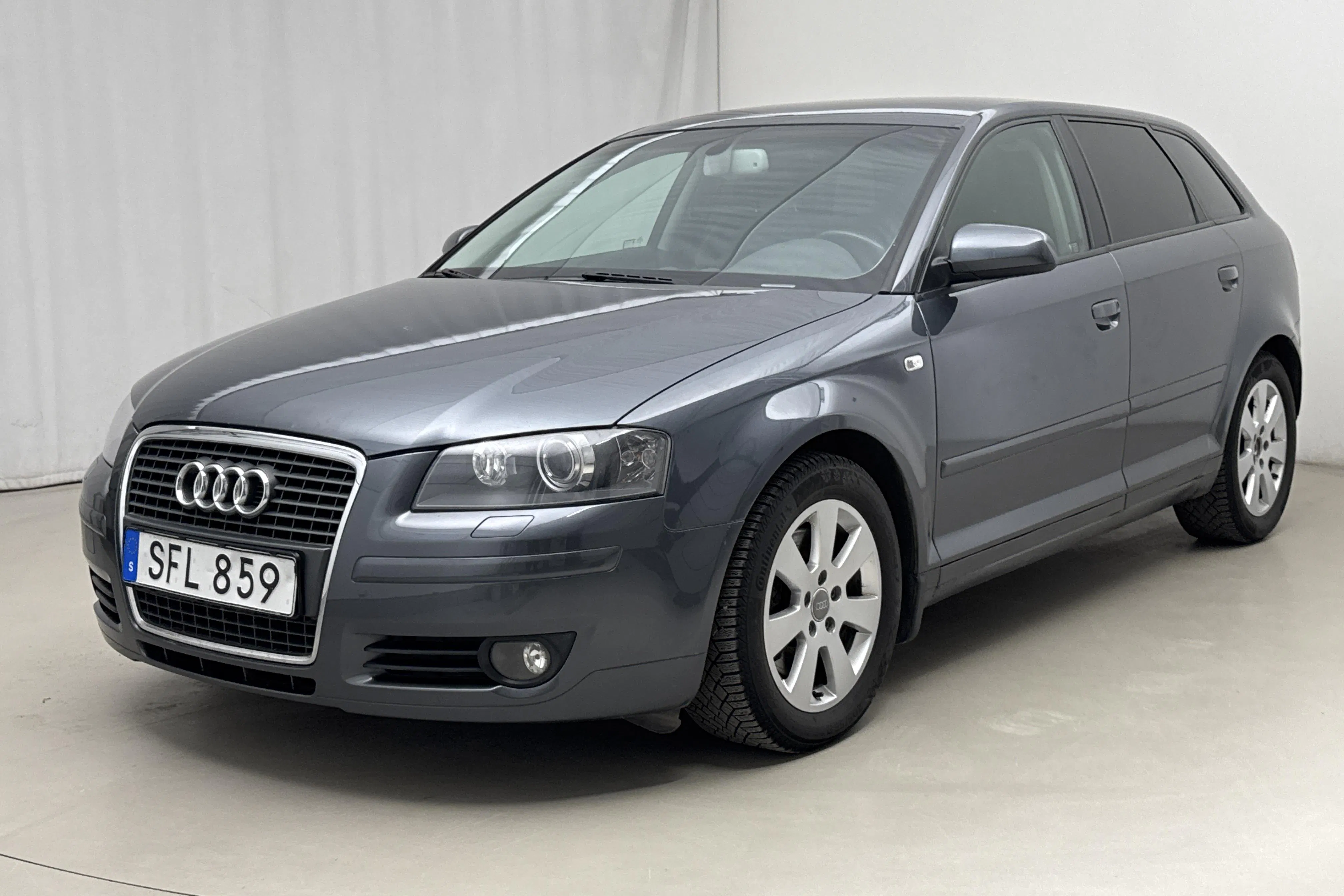 Presentationsfoto 1 av 15: Audi A3 2.0 TFSI Sportback (200hk) - 16 004 mil - Automat - grå - 2007