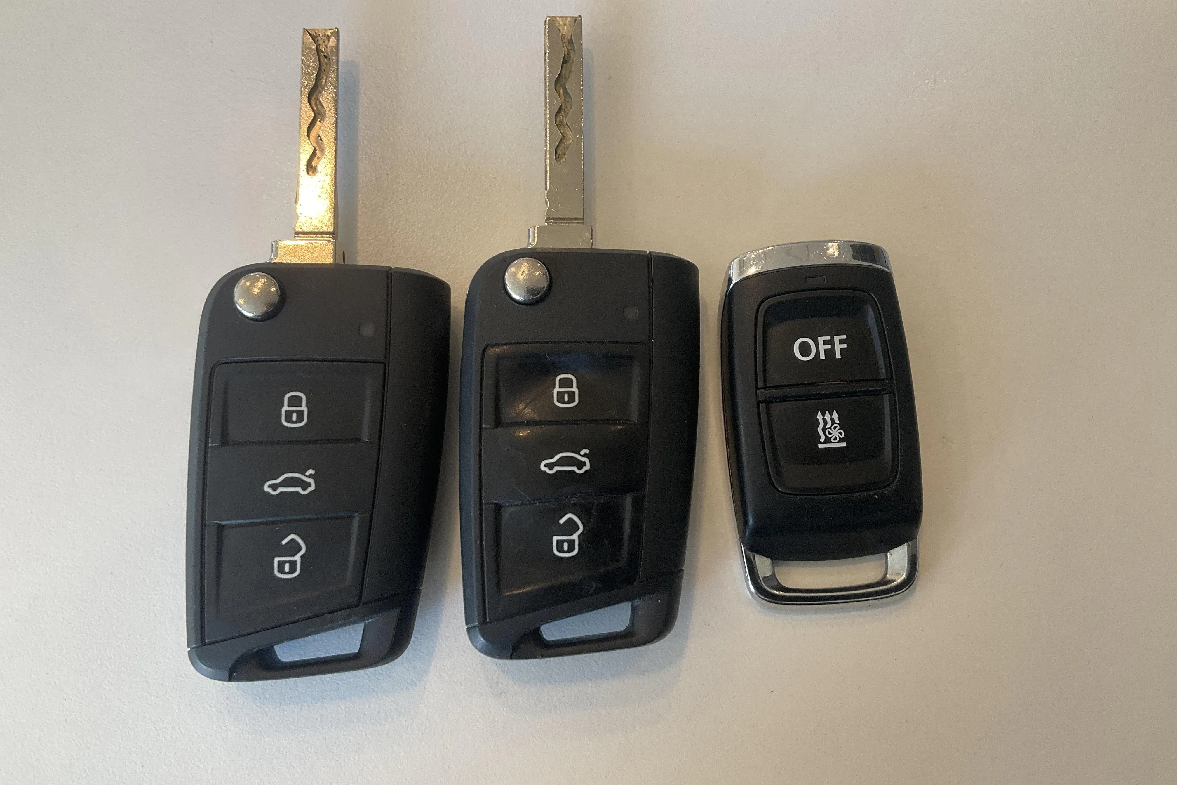 Presentation photo 18 of 18: Skoda Karoq 2.0 TDI 4X4 (150hk) - 70 130 km - Automatic - white - 2020