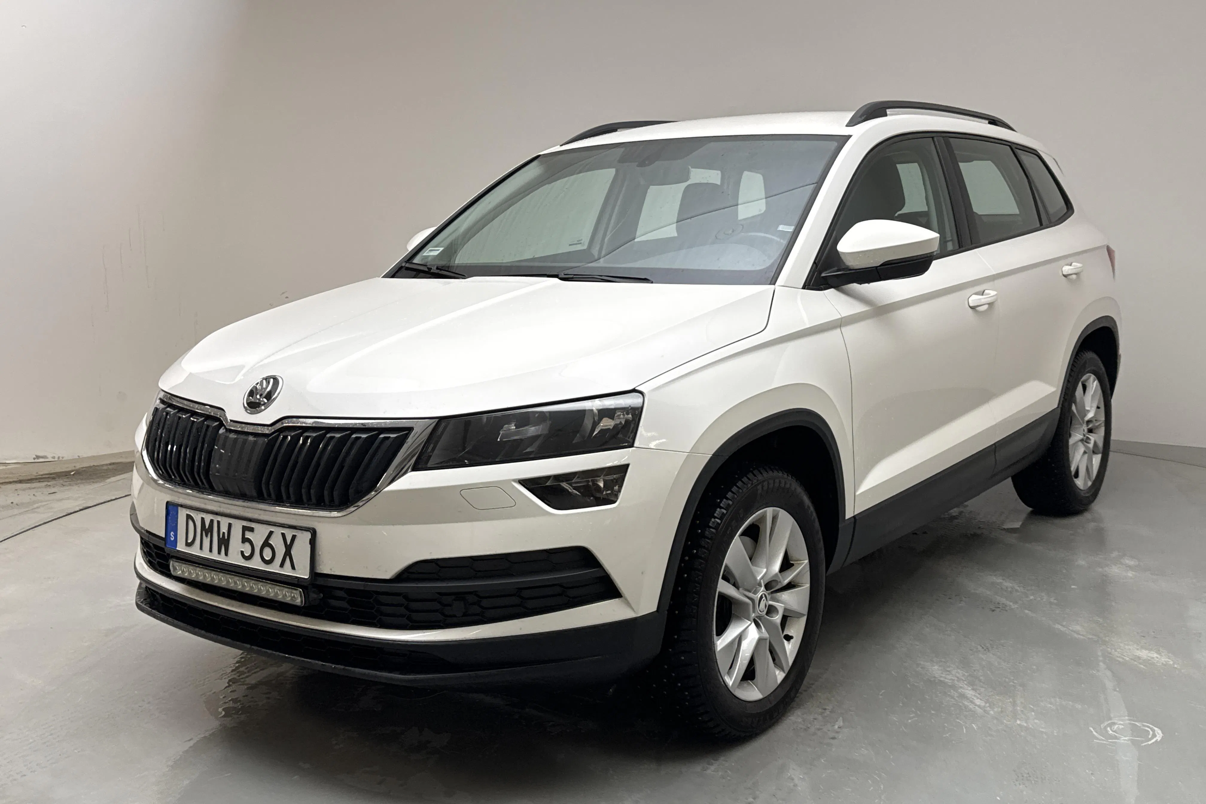 Presentation photo 1 of 15: Skoda Karoq 2.0 TDI 4X4 (150hk) - 81 340 km - Automatic - white - 2020
