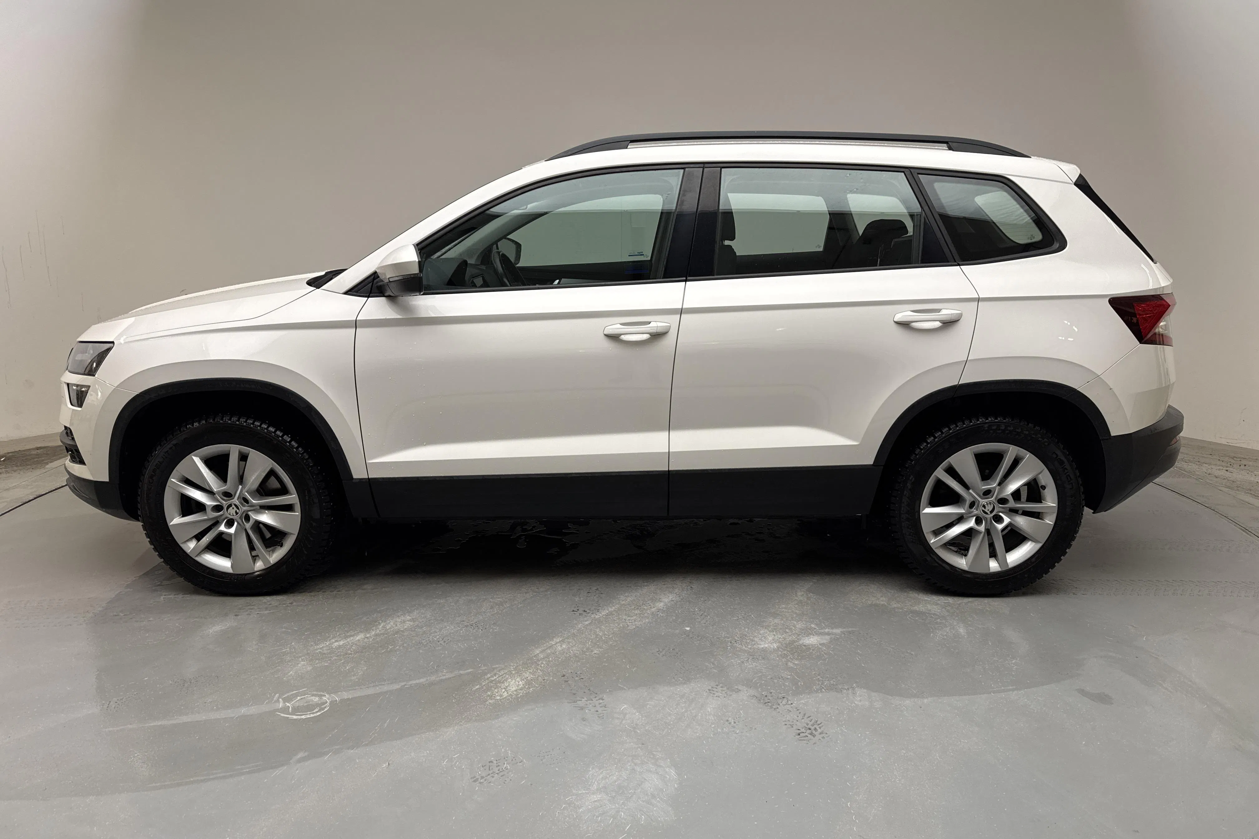 Presentation photo 2 of 15: Skoda Karoq 2.0 TDI 4X4 (150hk) - 81 340 km - Automatic - white - 2020