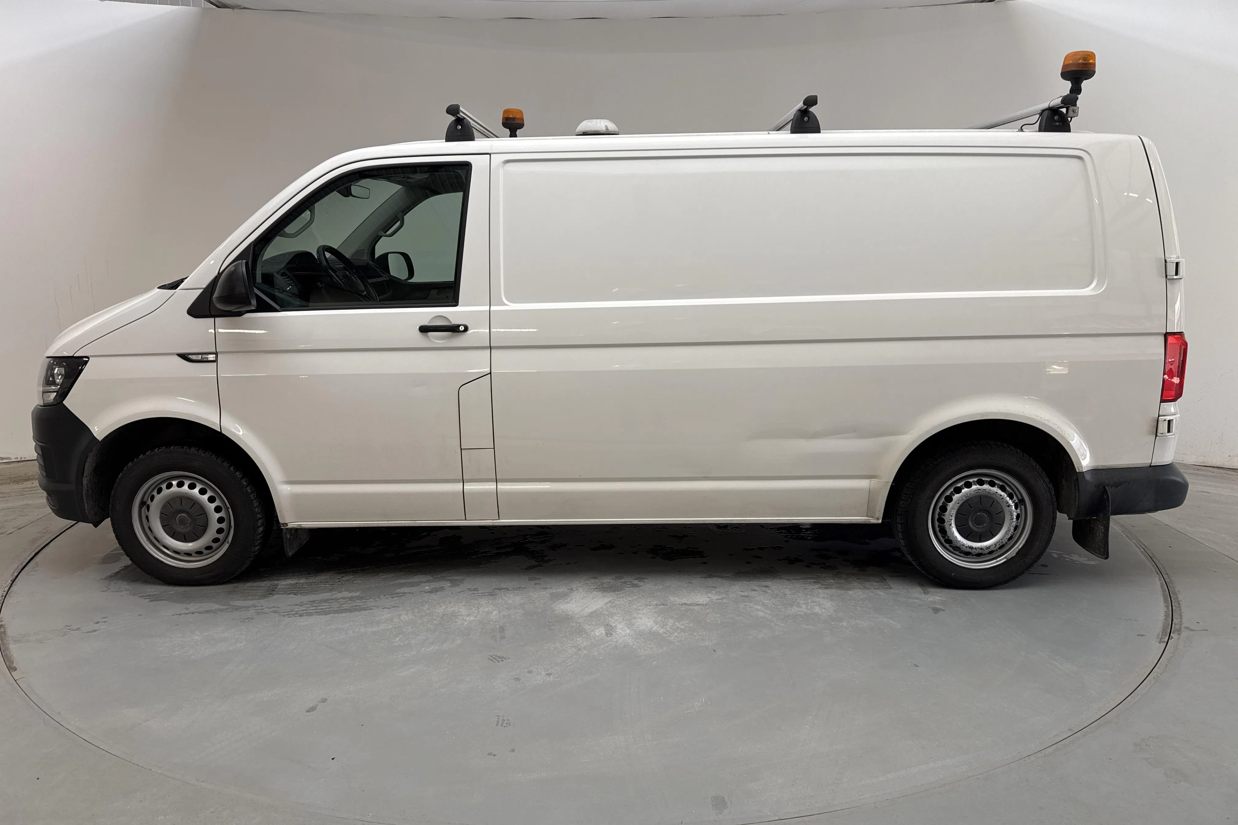 Presentation photo 2 of 14: VW Transporter T6 2.0 TDI BMT Skåp 4MOTION (150hk) - 149 770 km - Manual - white - 2018