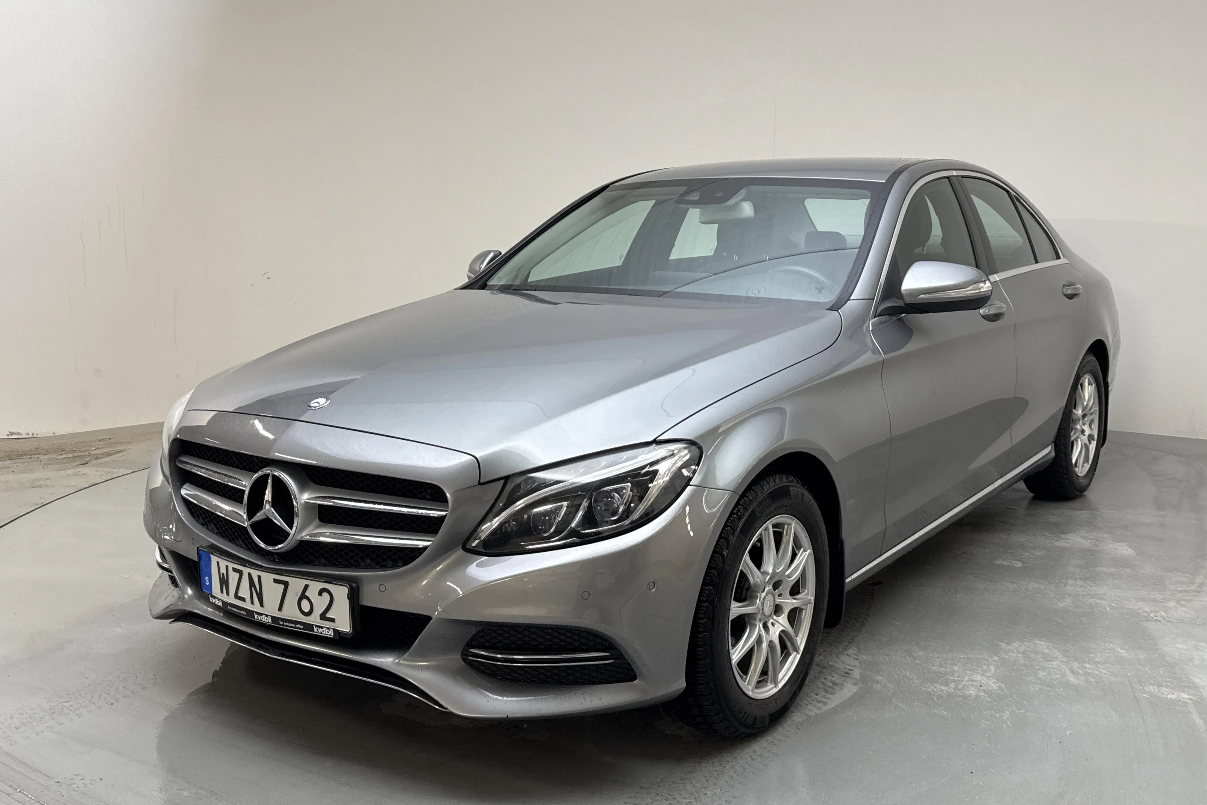Presentationsfoto 1 av 13: Mercedes C 220 BlueTEC W205 (170hk) - 11 522 mil - Automat - silver - 2014