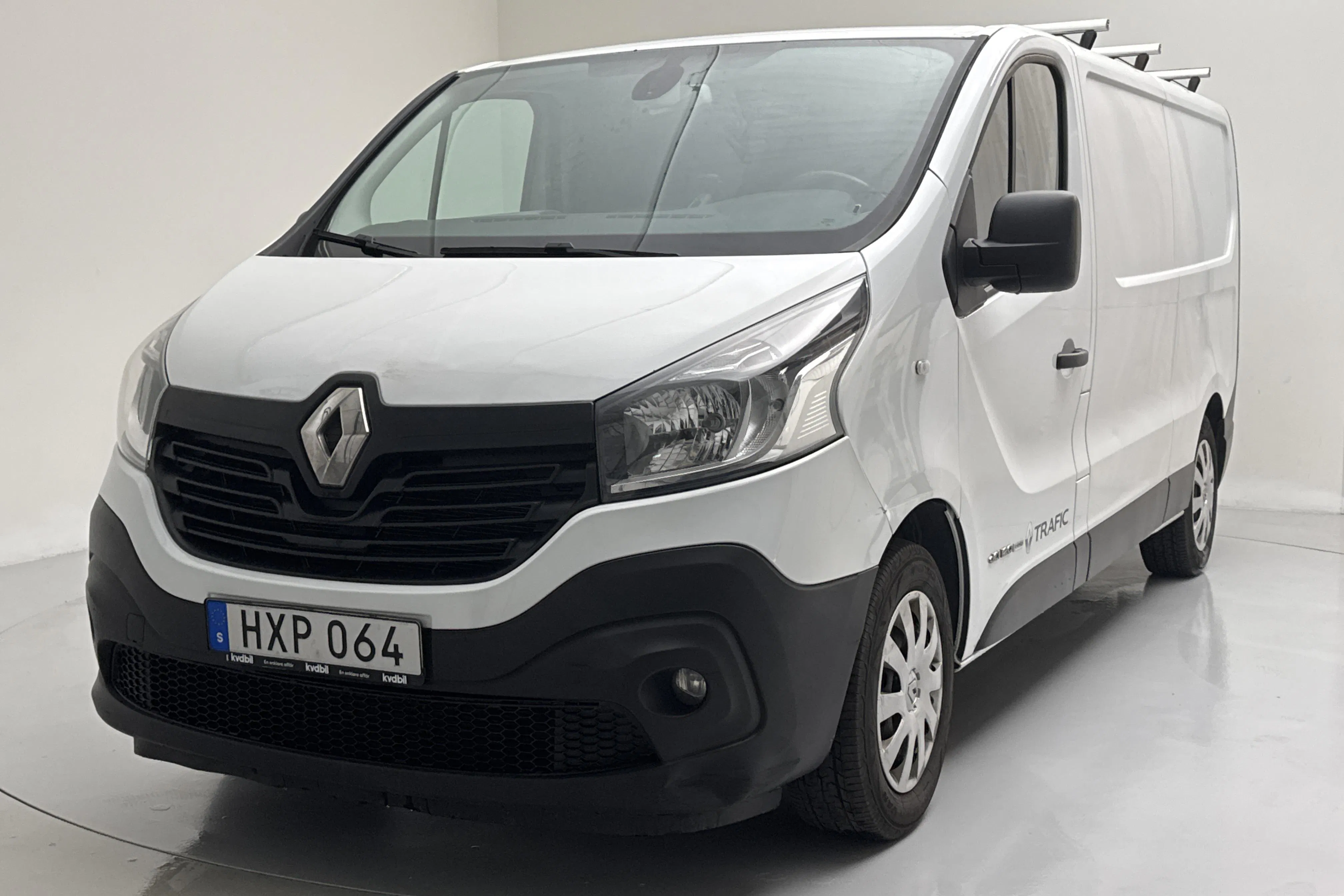 Presentationsfoto 1 av 15: Renault Trafic 1.6 dCi Skåp (120hk) - 8 958 mil - Manuell - vit - 2016
