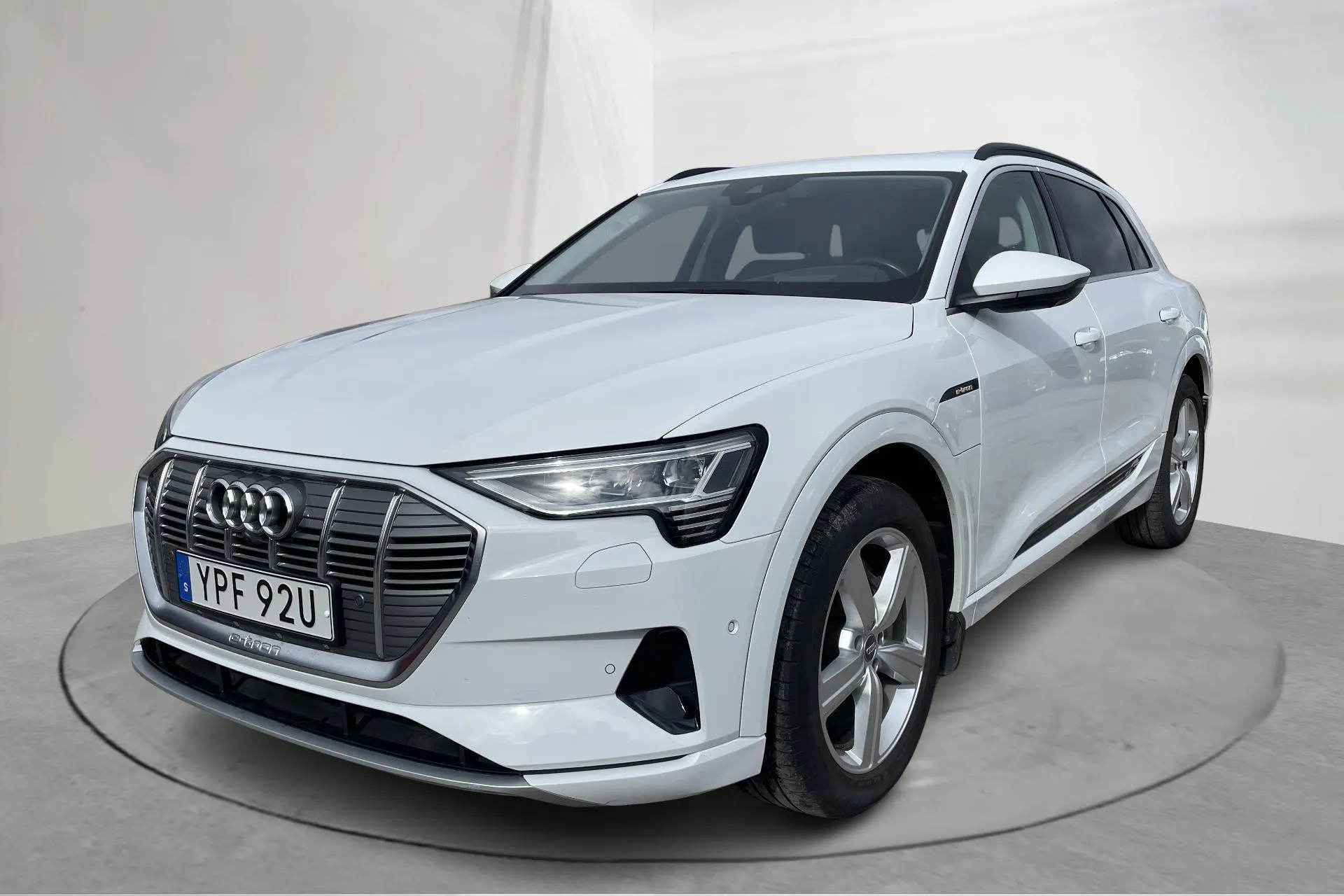 Audi e-tron 55 quattro 95kWh (360hk)