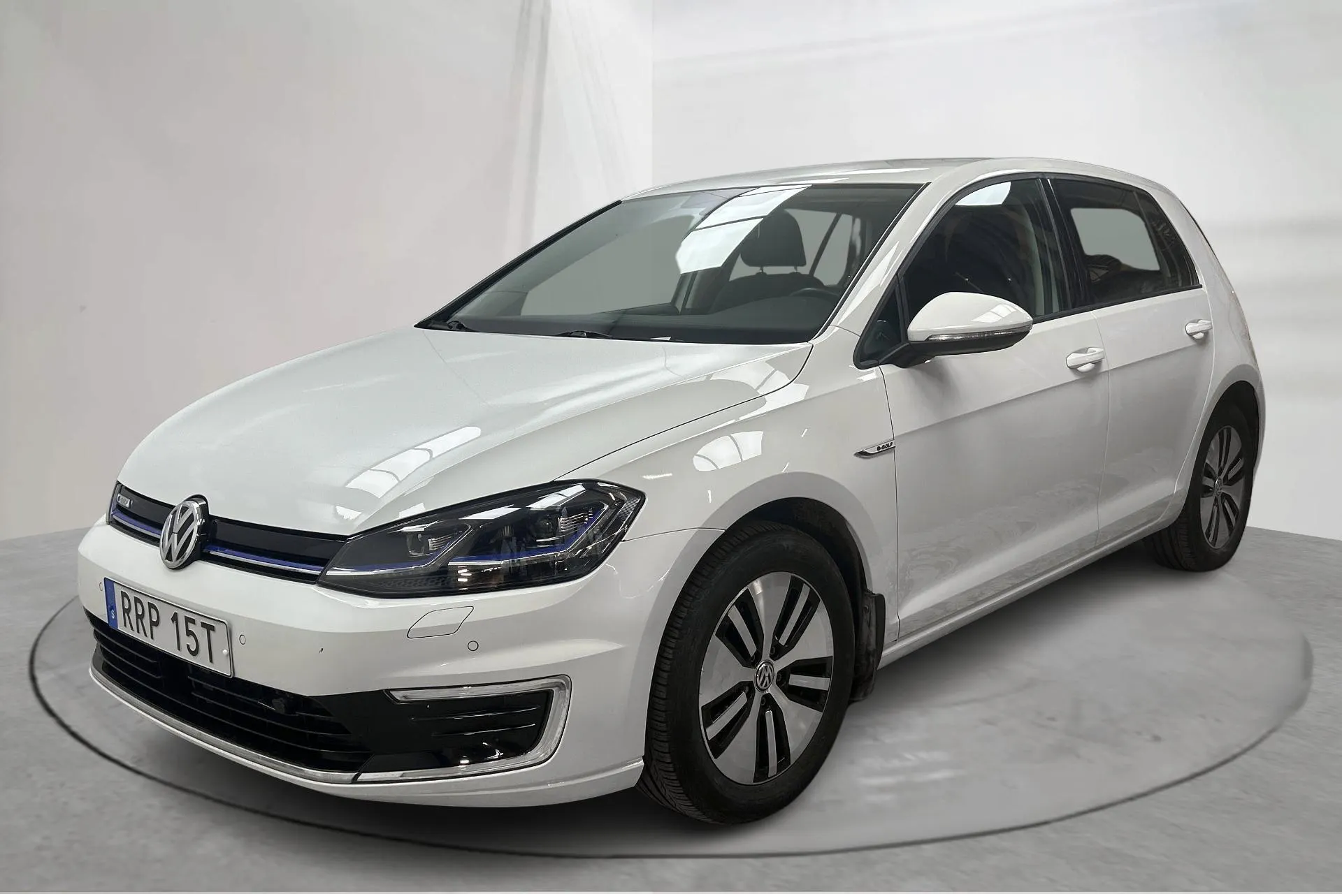 Presentationsfoto 1 av 16: VW e-Golf VII 5dr (136hk) - 1 344 mil - Automat - vit - 2020