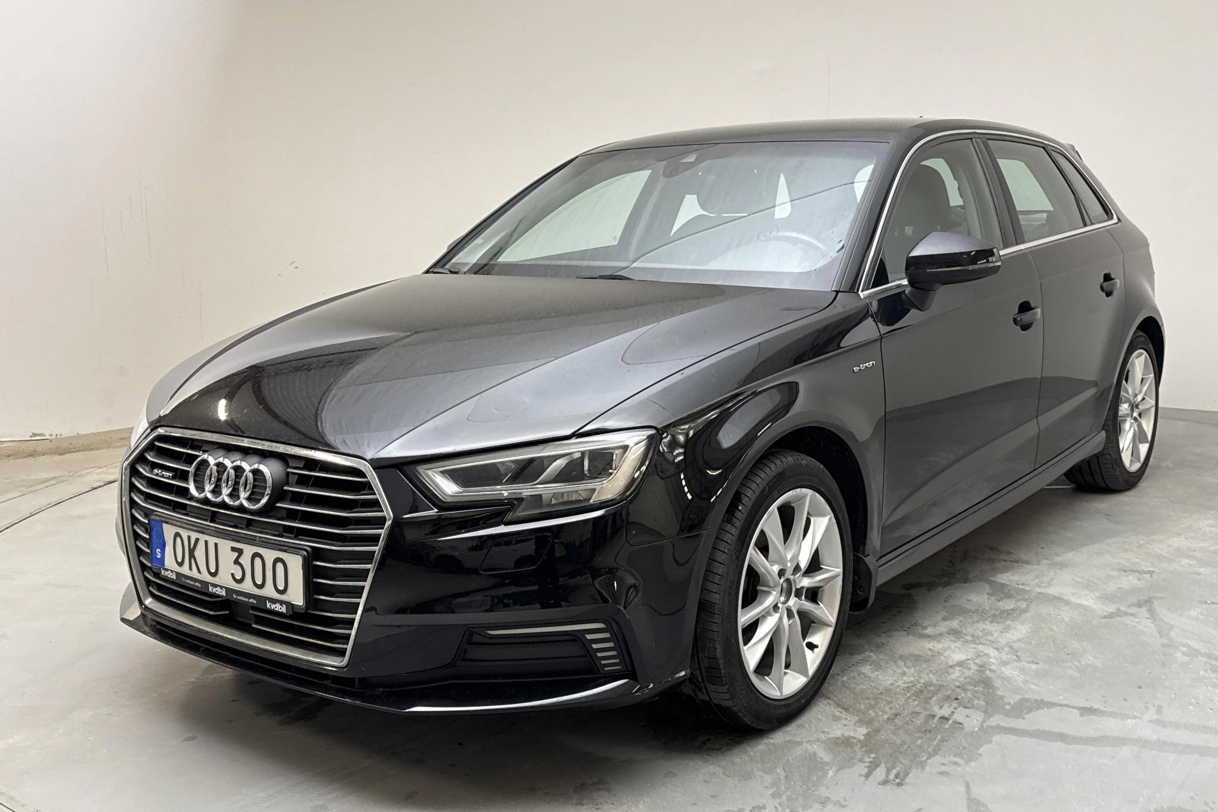 Presentationsfoto 1 av 16: Audi A3 1.4 TFSI e-tron Sportback (150hk) - 8 120 mil - Automat - svart - 2017
