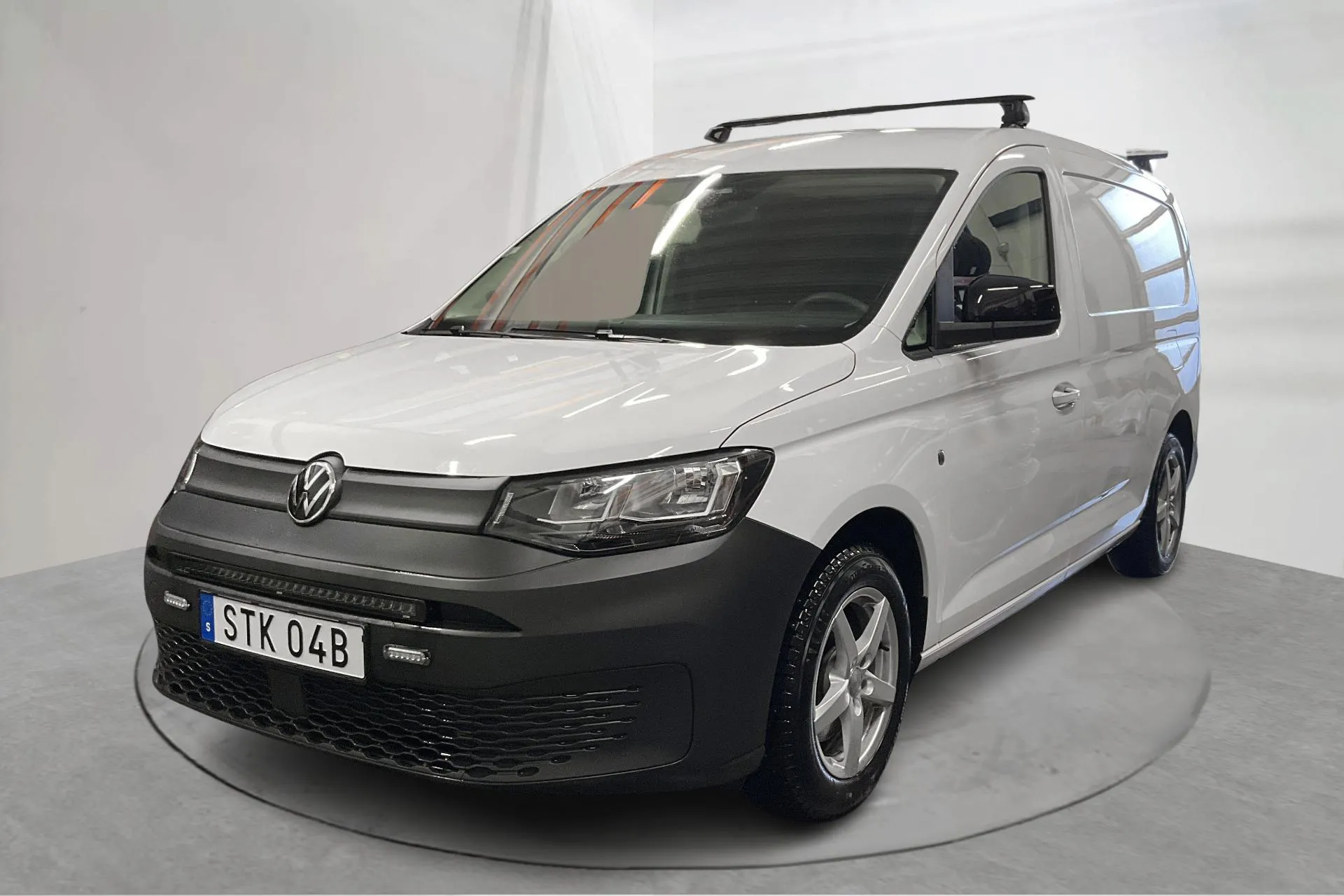 Presentation photo 1 of 20: VW Caddy Cargo 2.0 TDI Skåp 4MOTION (122hk) - 35 610 km - Manual - white - 2023