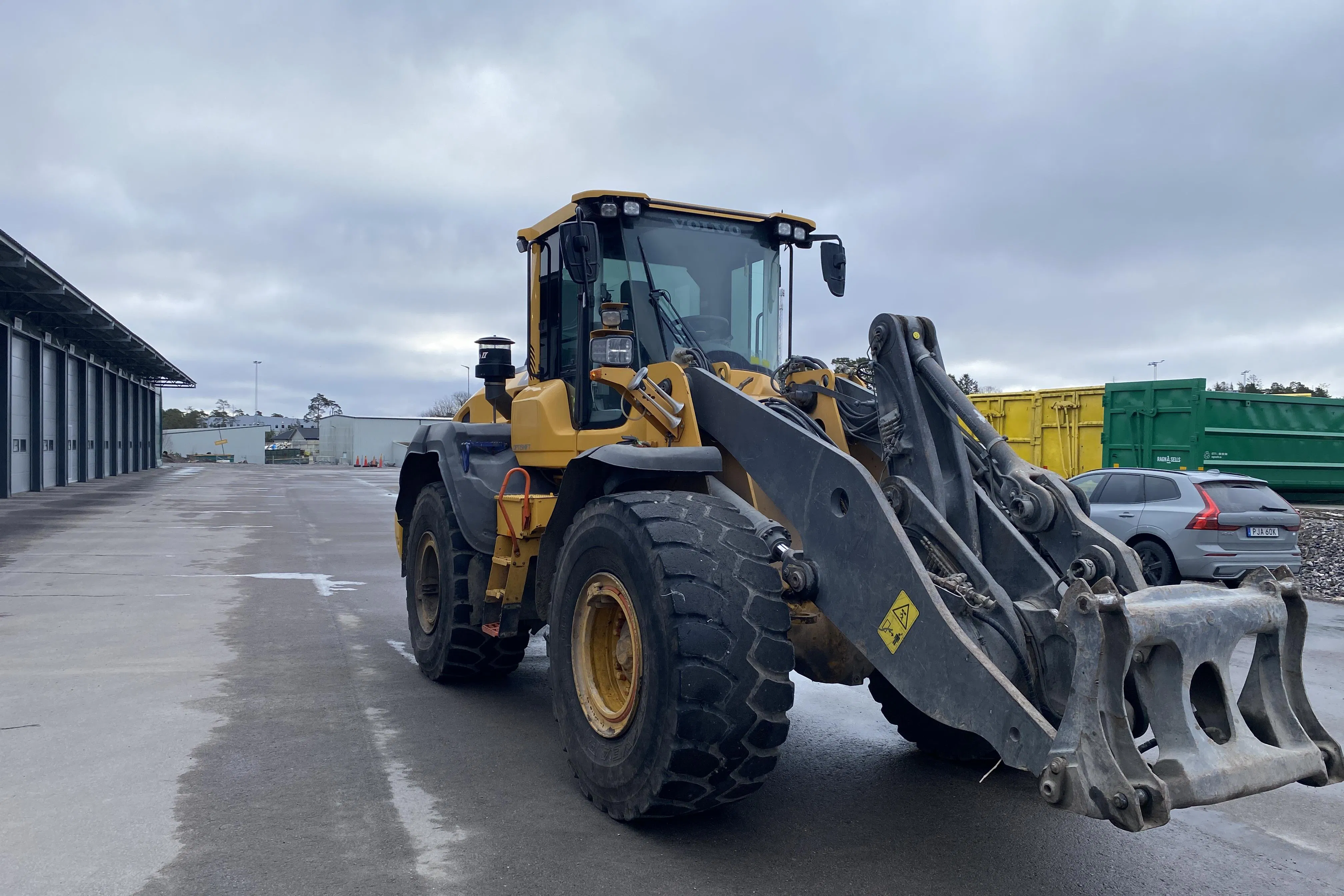 Presentationsfoto 2 av 44: Volvo L120H - 0 km - Automat - gul - 2019