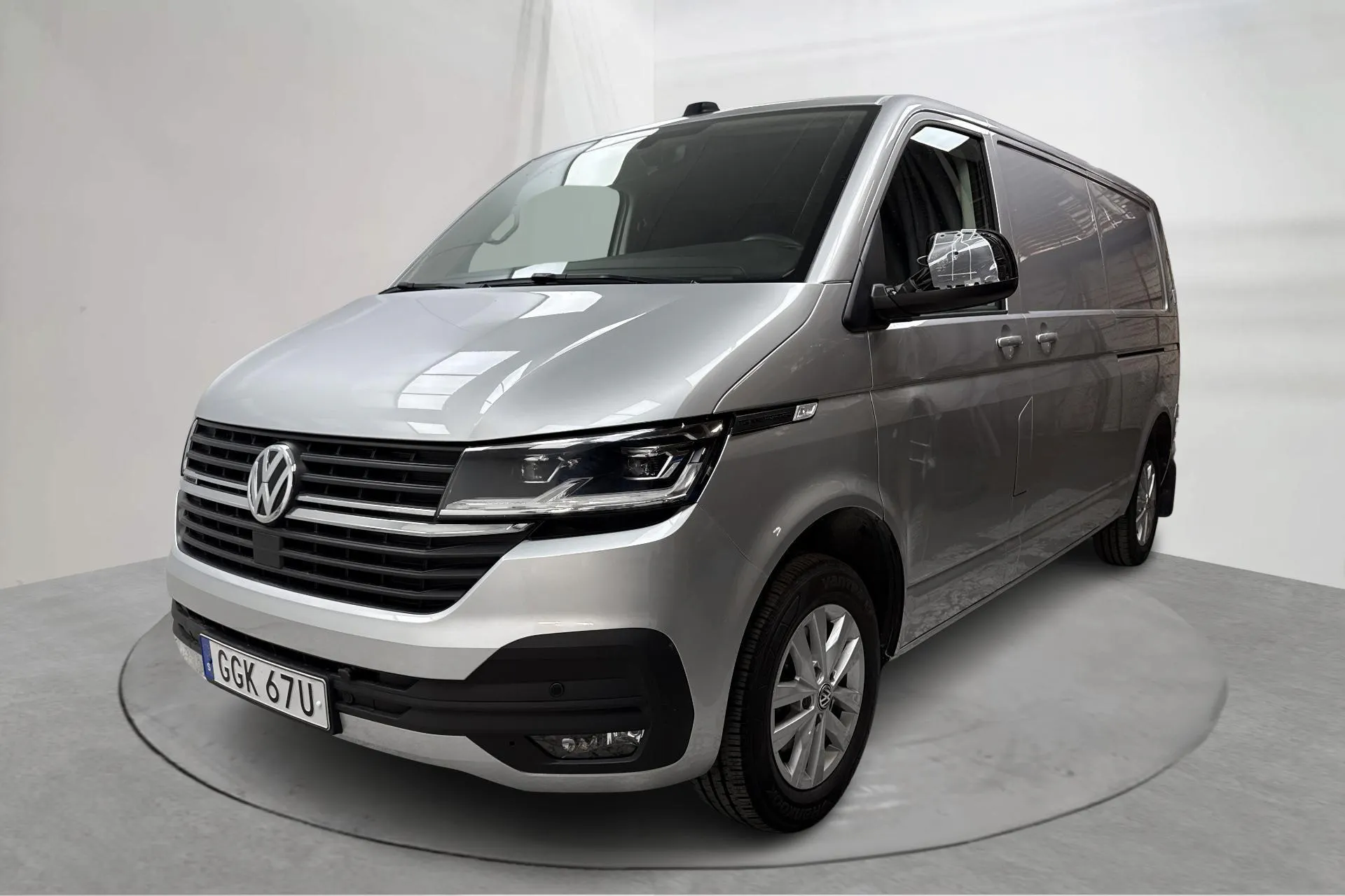 Presentation photo 1 of 18: VW Transporter T6.1 Skåp TDI 4MOTION (150hk) - 12 040 km - Automatic - silver - 2023